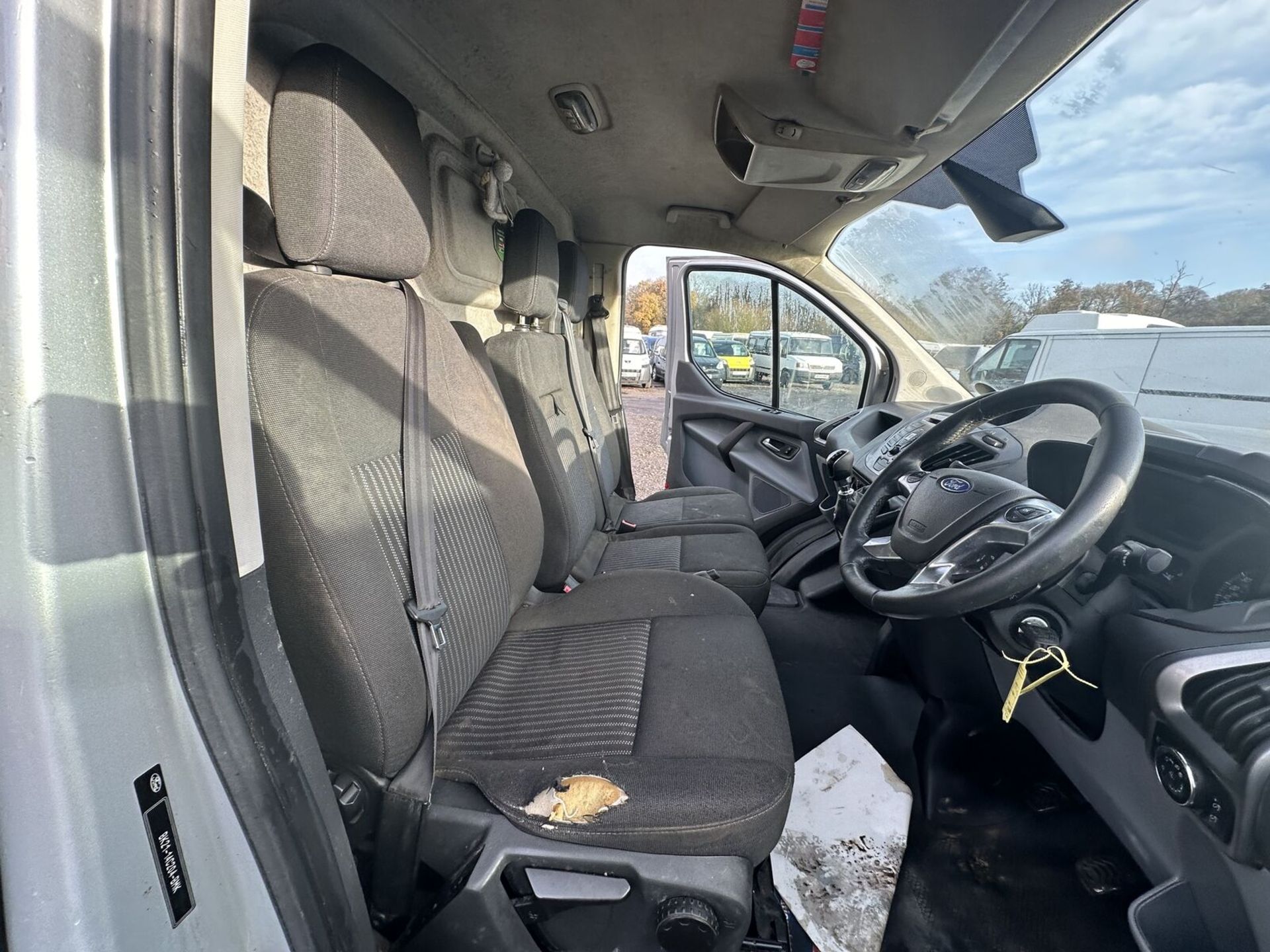 2014 FORD TRANSIT CUSTOM TREND ETECH: SPARES/REPAIRS, PANEL VAN - (NO VAT ON HAMMER) - Image 13 of 15