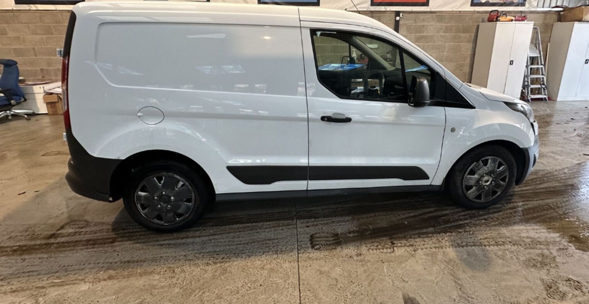 **(ONLY 67K MILEAGE)** 2014 TRANSIT CONNECT: IMMACULATE 1 OWNER VAN - (NO VAT ON HAMMER) - Image 11 of 15