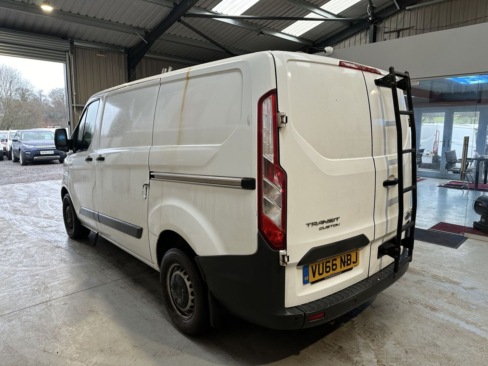 2017 FORD TRANSIT CUSTOM 2.0 TDCI EURO 6 LONG MOT ULEZ COMPLIANT - NO VAT ON HAMMER - Image 14 of 15