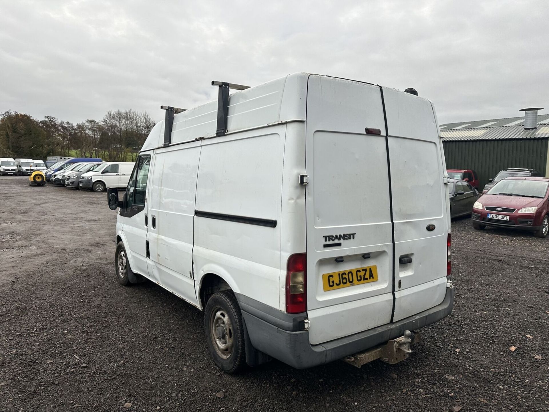 RELIABLE HAULING COMPANION: 60 PLATE FORD TRANSIT - NO VAT ON HAMMER - Image 4 of 15