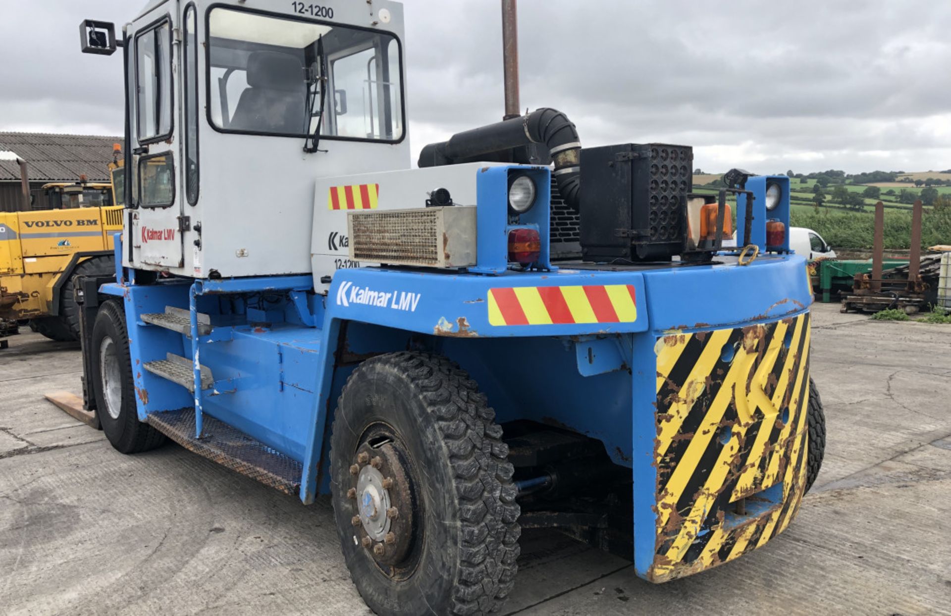 KALMAR DCD 12-1200 DIESEL FORKLIFT - LOW MAST! - Image 4 of 8