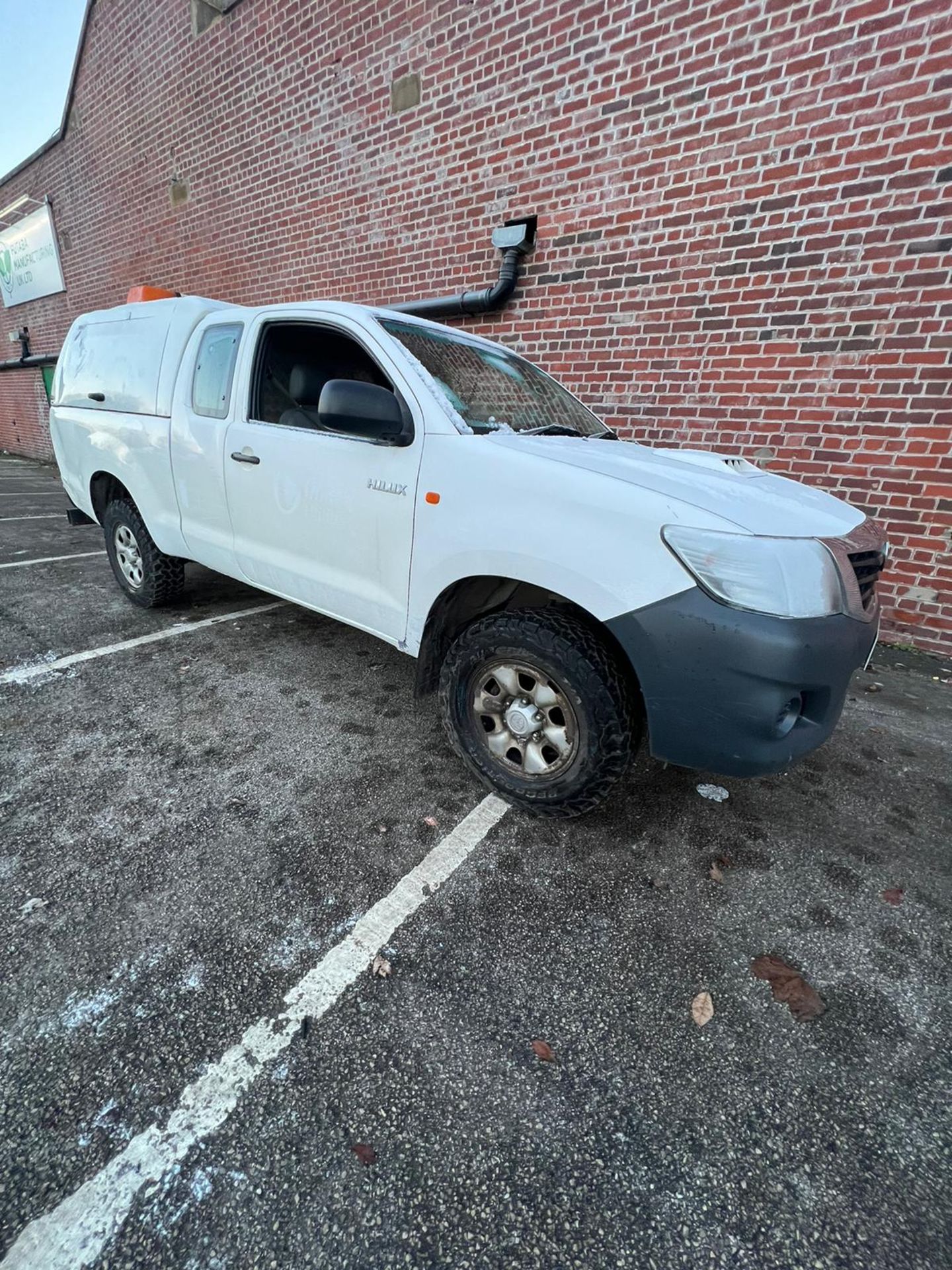 TOYOTA HILUX KING CAB - Image 2 of 12