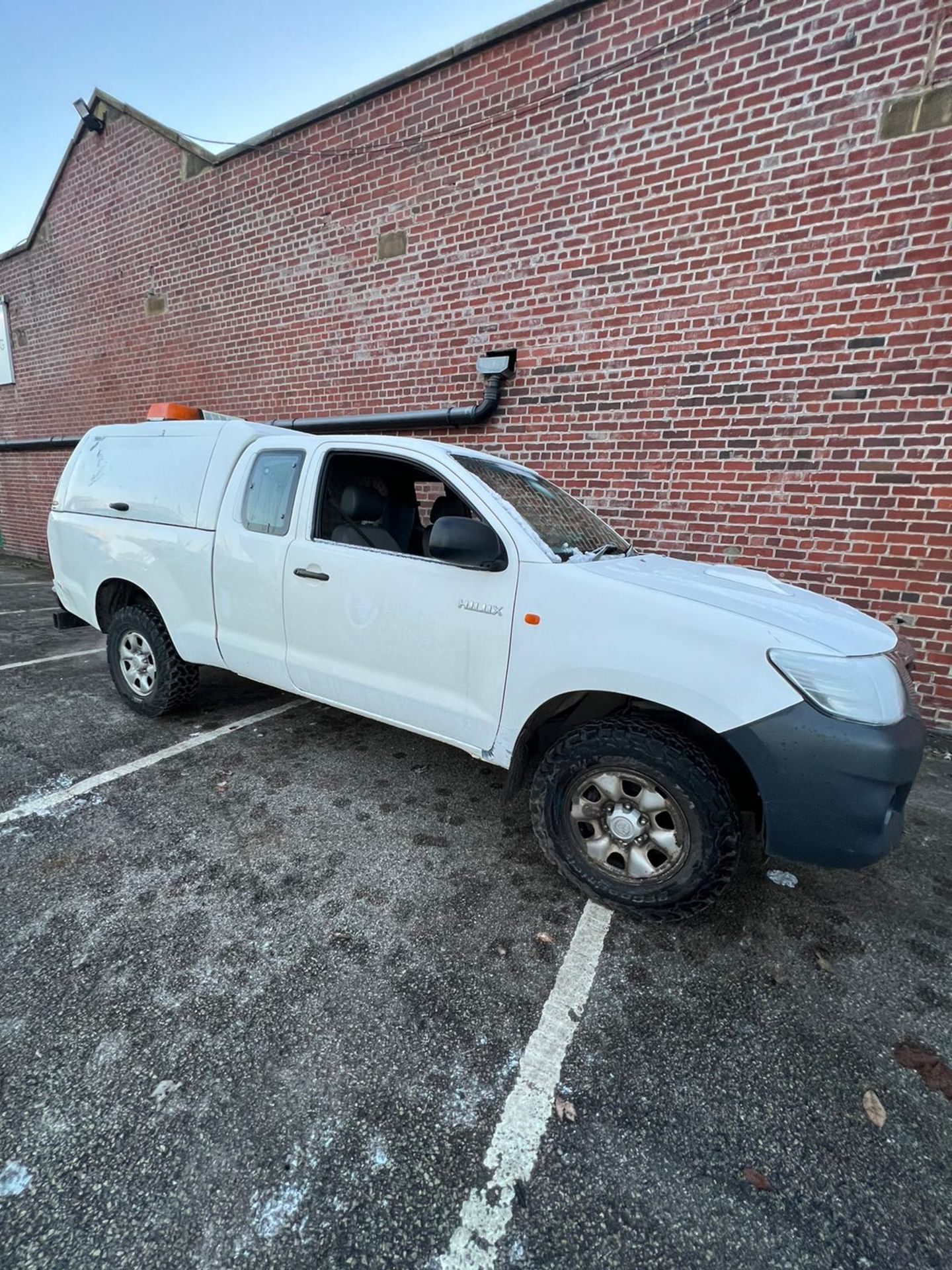 TOYOTA HILUX KING CAB - Image 9 of 12