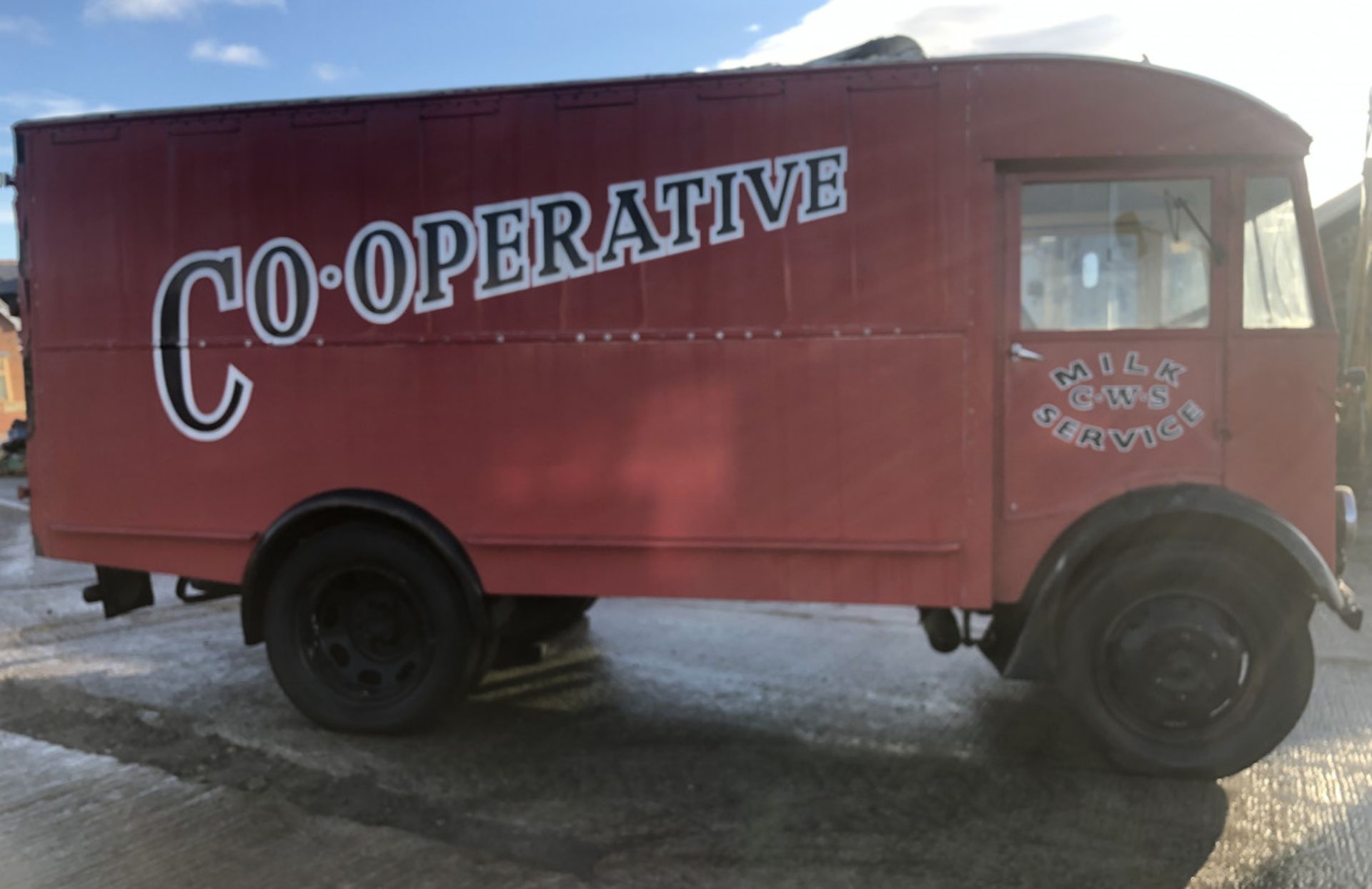 VINTAGE ALBION 2.5 TON COLD STORE FRIDGE VAN - Image 9 of 23