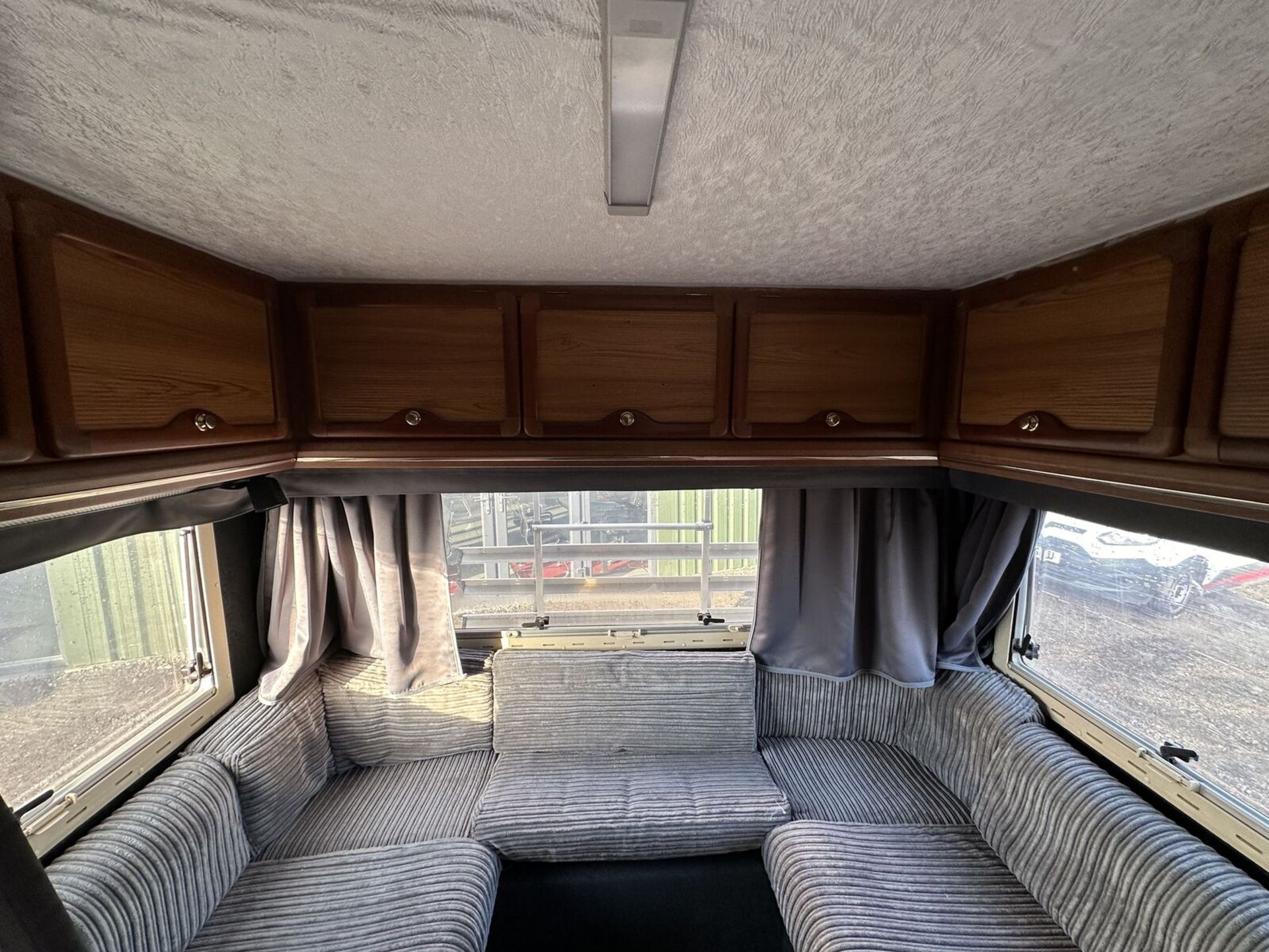 **(ONLY 60K MILEAGE)** WELL-MAINTAINED MOTORHOME: TALBOT EXPRESS PILOTE GALAXY (NO VAT ON HAMMER) - Image 2 of 15