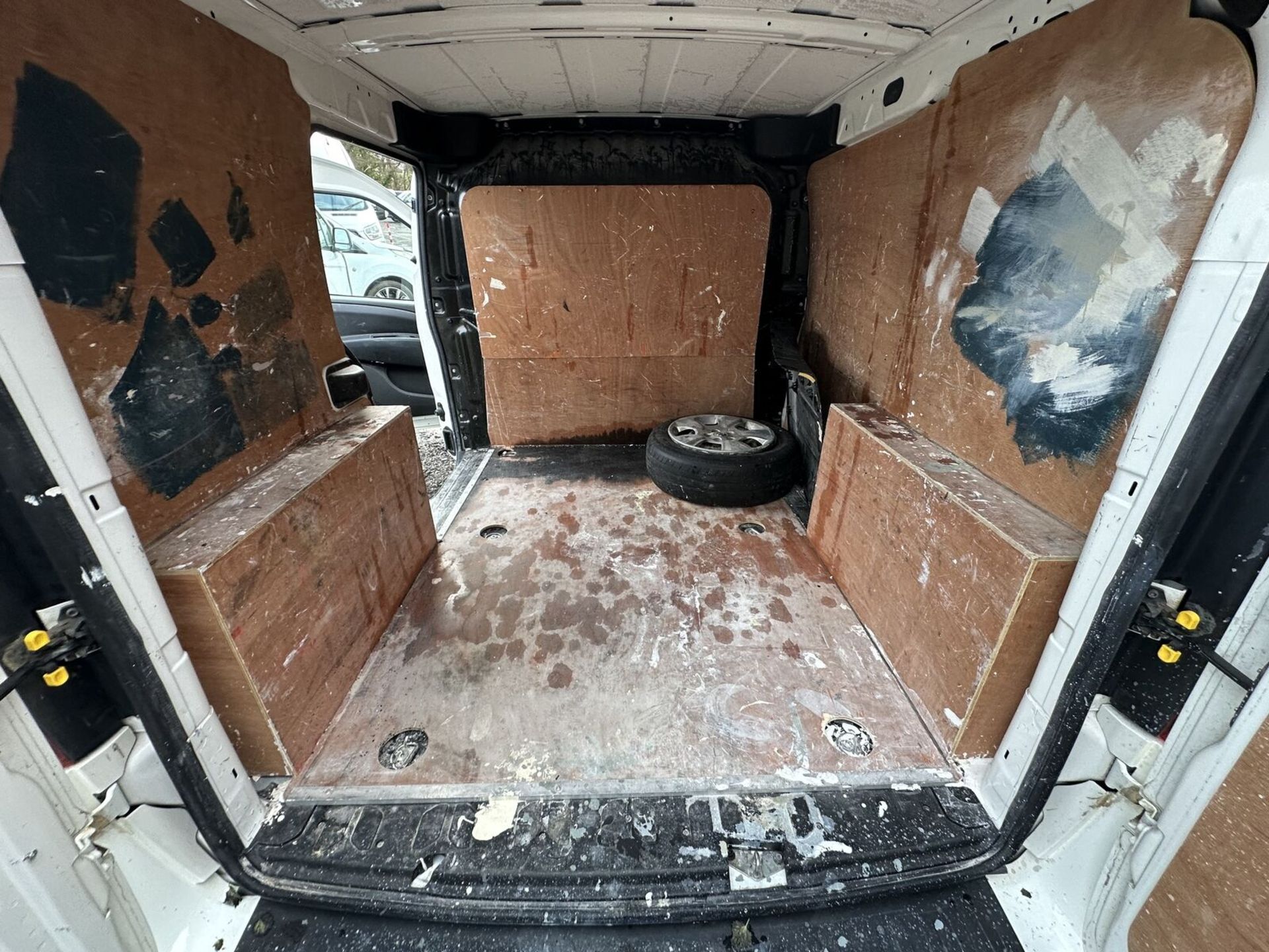 RELIABLE WORKHORSE: 64 PLATE VAUXHALL COMBO PANEL VAN - (NO VAT ON HAMMER) - Image 6 of 15