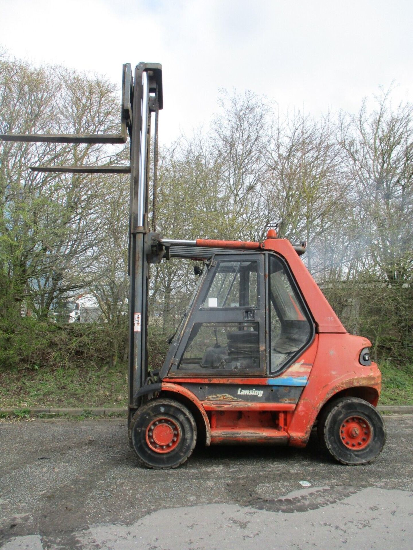 LINDE H70D FORKLIFT: LIFTING POWERHOUSE AT 6500KG - Image 7 of 15