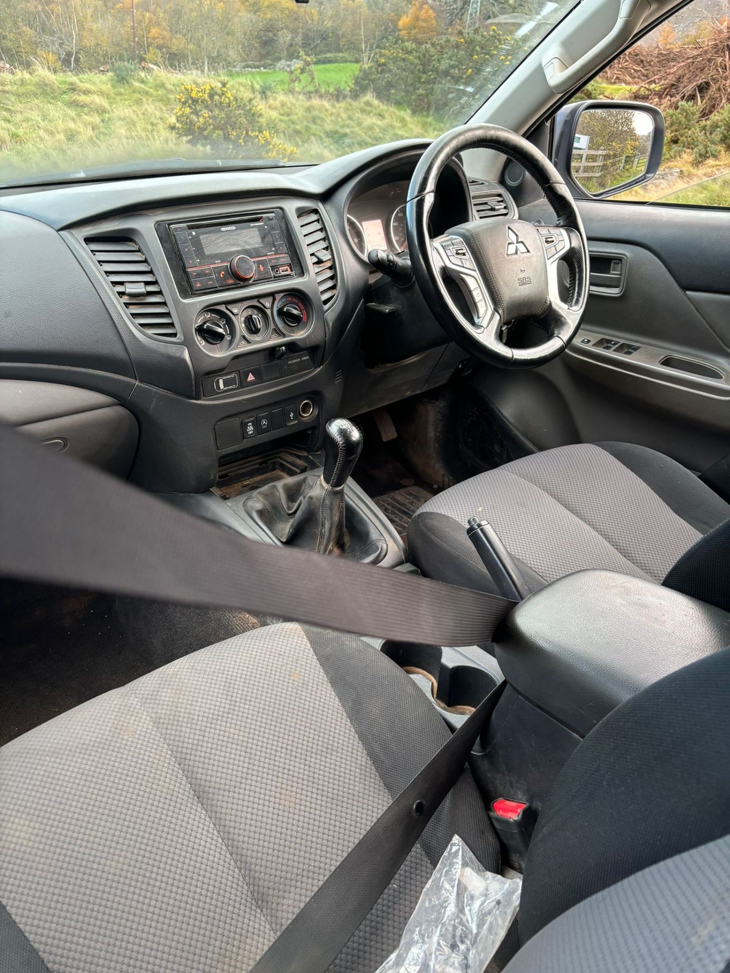 **(ONLY 59K MILEAGE)** MITSUBISHI L200 DOUBLE CAB PICKUP 2018 MODEL - Image 7 of 9