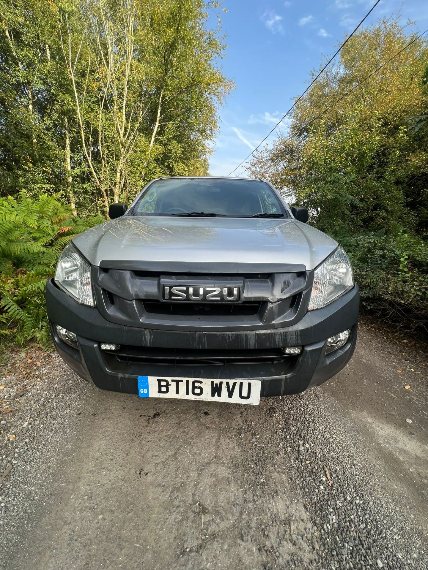 ISUZU D-MAX 2.5 DIESEL TWIN TURBO TD - Image 2 of 18