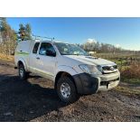 TOYOT HILUX 2011 KING CAB PICKUP TRUCK