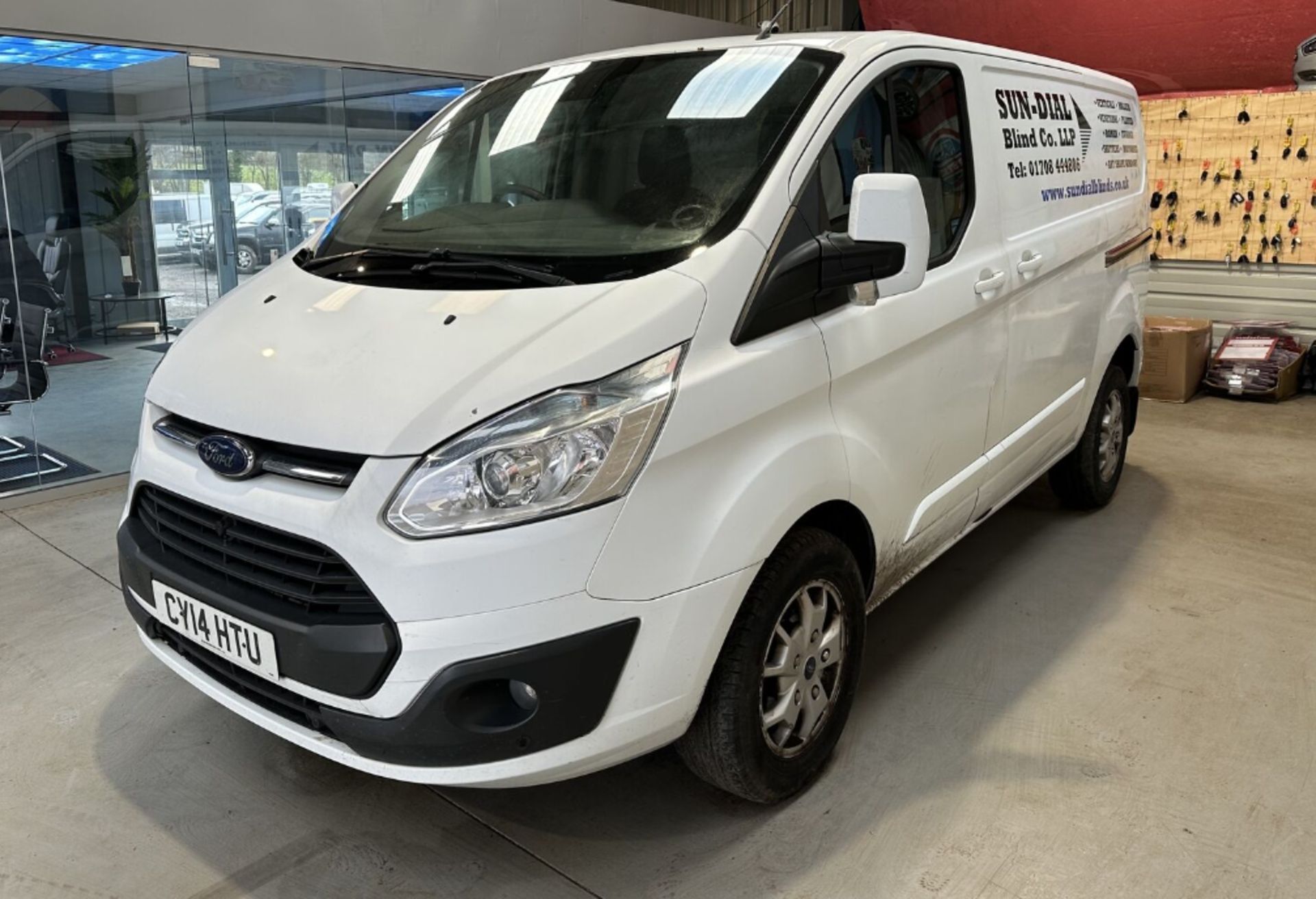 WHITE WORKHORSE: 2014 TRANSIT CUSTOM 2.2 TDCI LIMITED - (NO VAT ON HAMMER) - Image 3 of 15