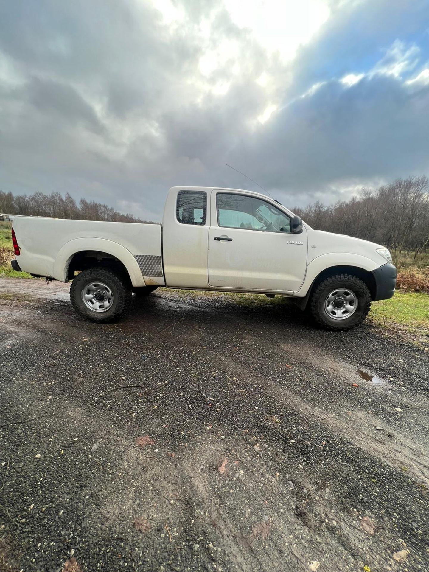 TOYOTA HILUX 2010 KING CAB.