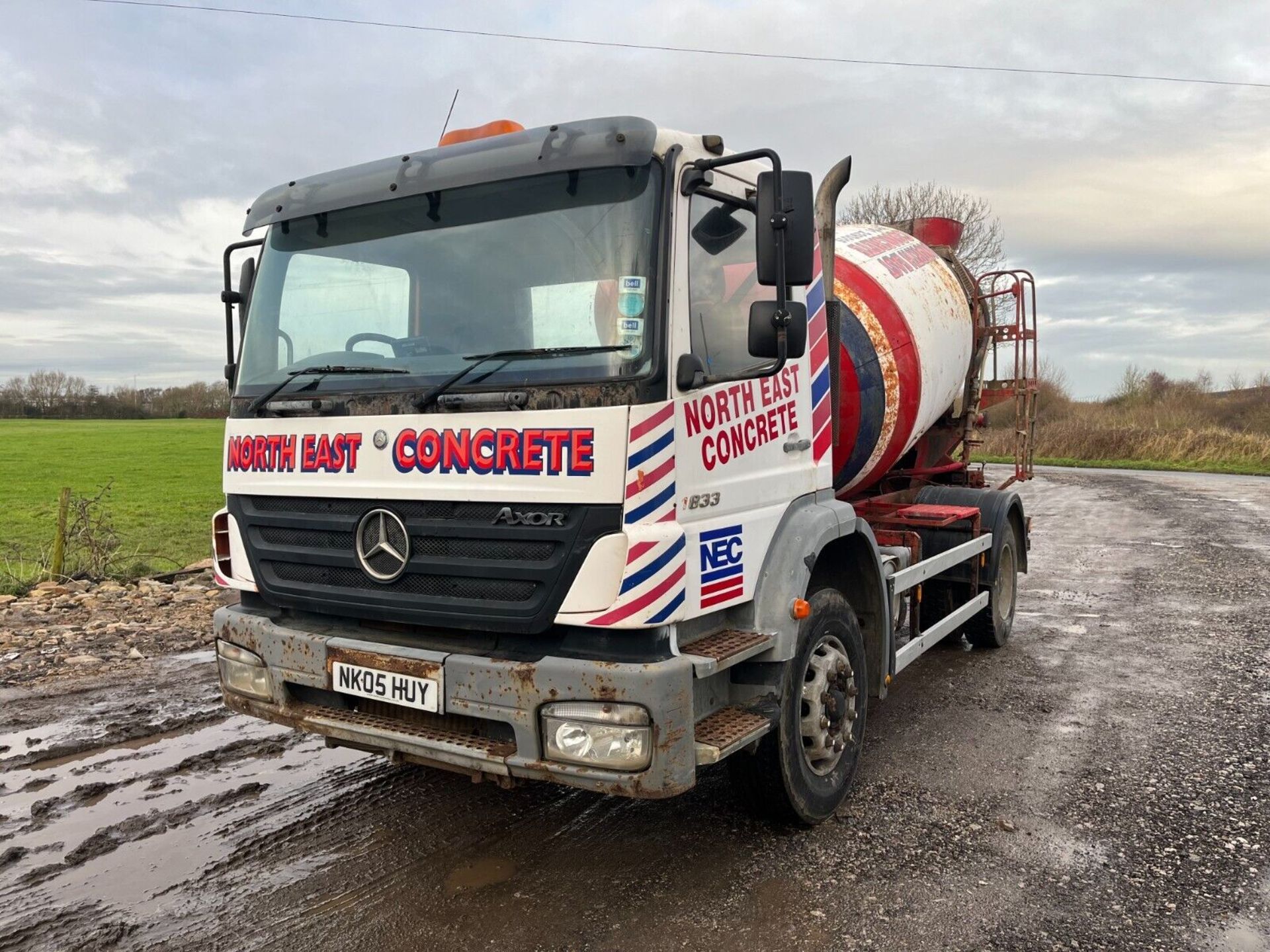 DRIVING PERFECTION: MERCEDES AXOR 1823 BARREL MIXER - RELIABLE MANUAL, IMPECCABLE SUSPENSION - Image 12 of 14