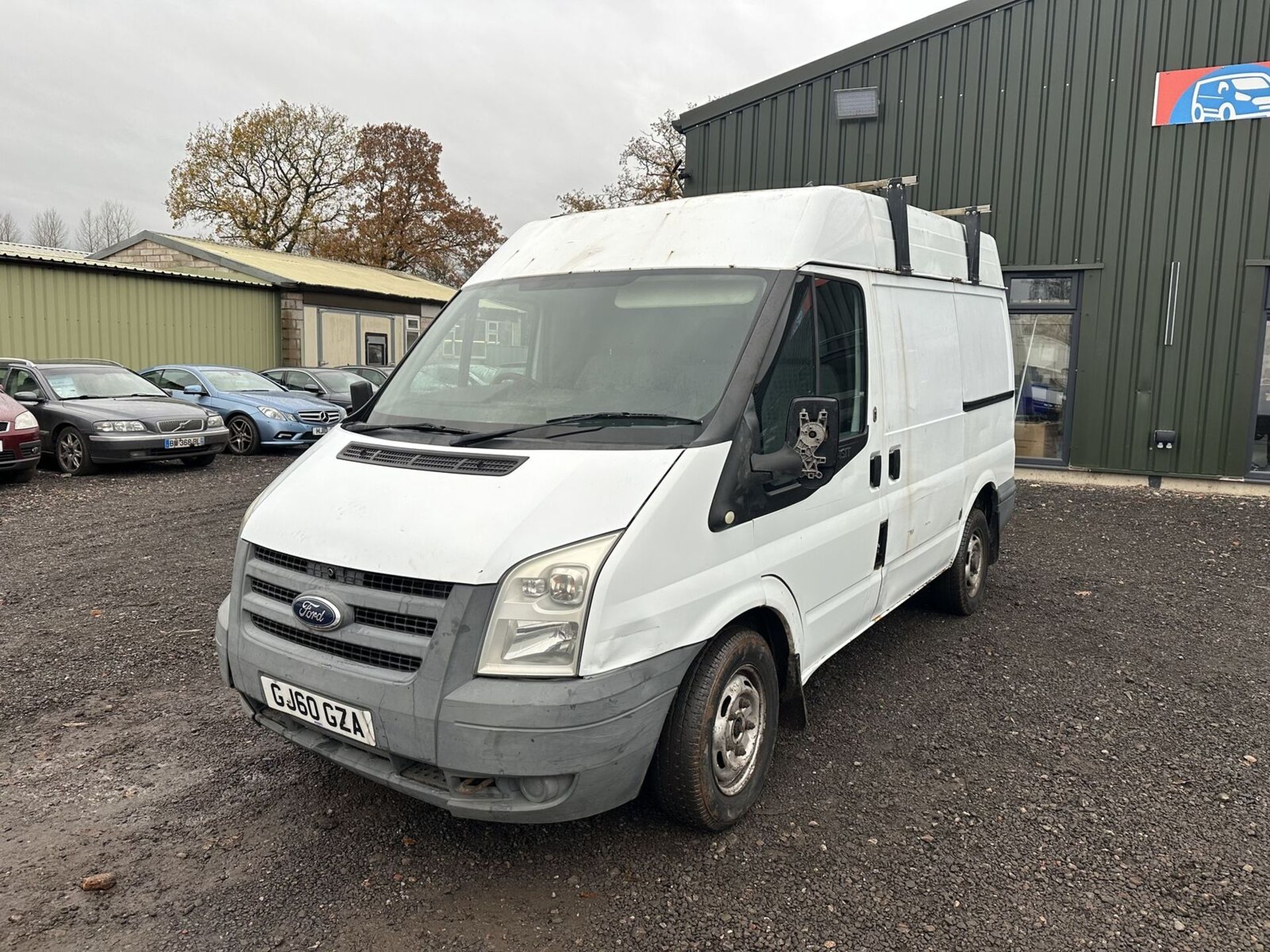 RELIABLE HAULING COMPANION: 60 PLATE FORD TRANSIT - NO VAT ON HAMMER - Image 8 of 15