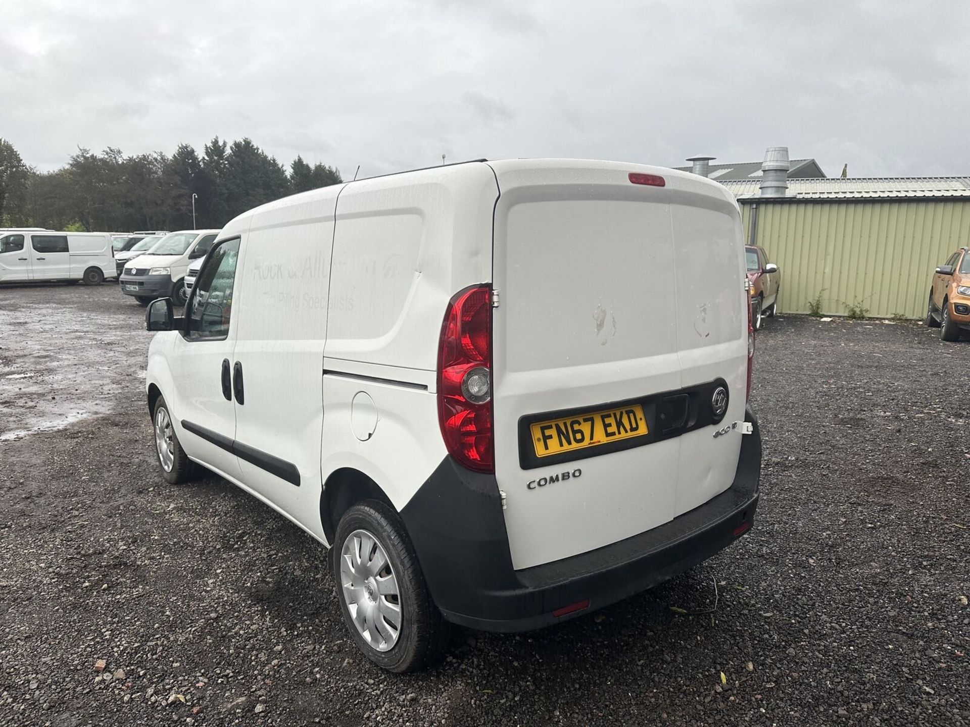 WORKHORSE DEAL: '67 VAUXHALL COMBO CREW VAN - (NO VAT ON HAMMER) - Image 6 of 7