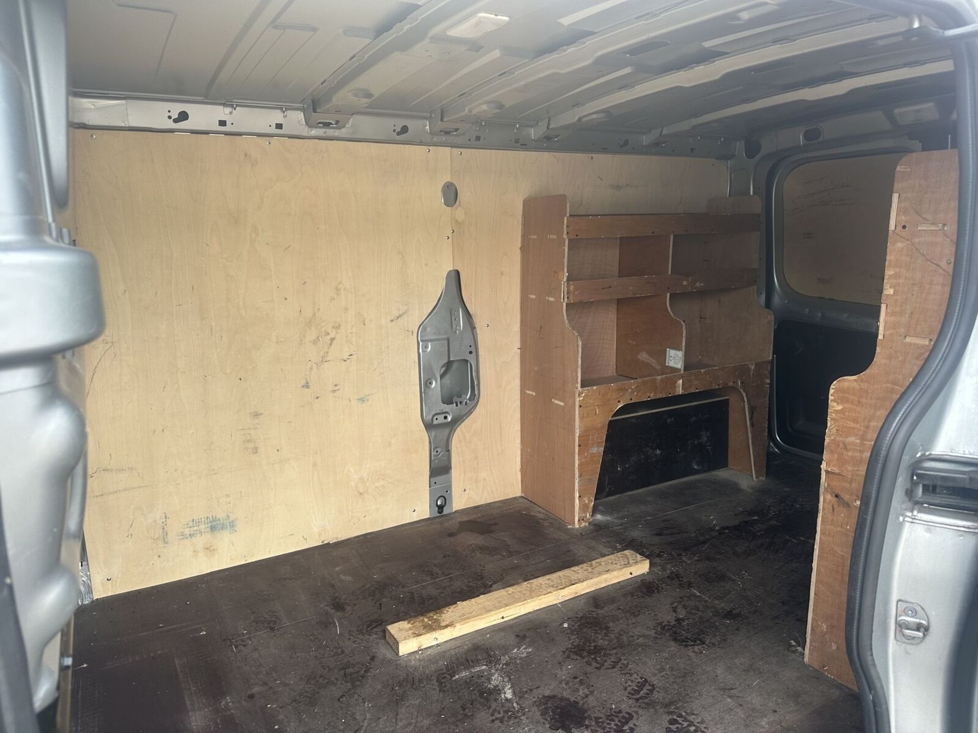 FIXER UPPER OPPORTUNITY: 2019 VAUXHALL VIVARO LWB SPORTIVE (NO VAT ON HAMMER) - Image 12 of 14