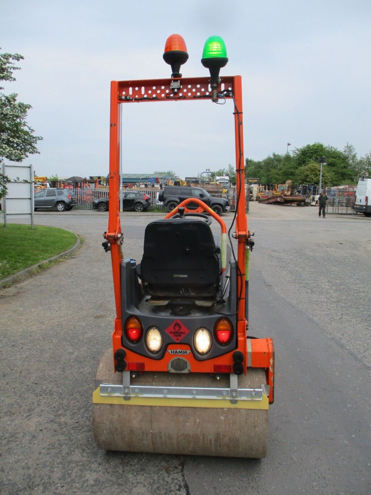 2015 HAMM HD10 VIBRATING ROLLER BOMAG BENFORD TEREX 100 RIDE ON 697 HRS - Image 8 of 12