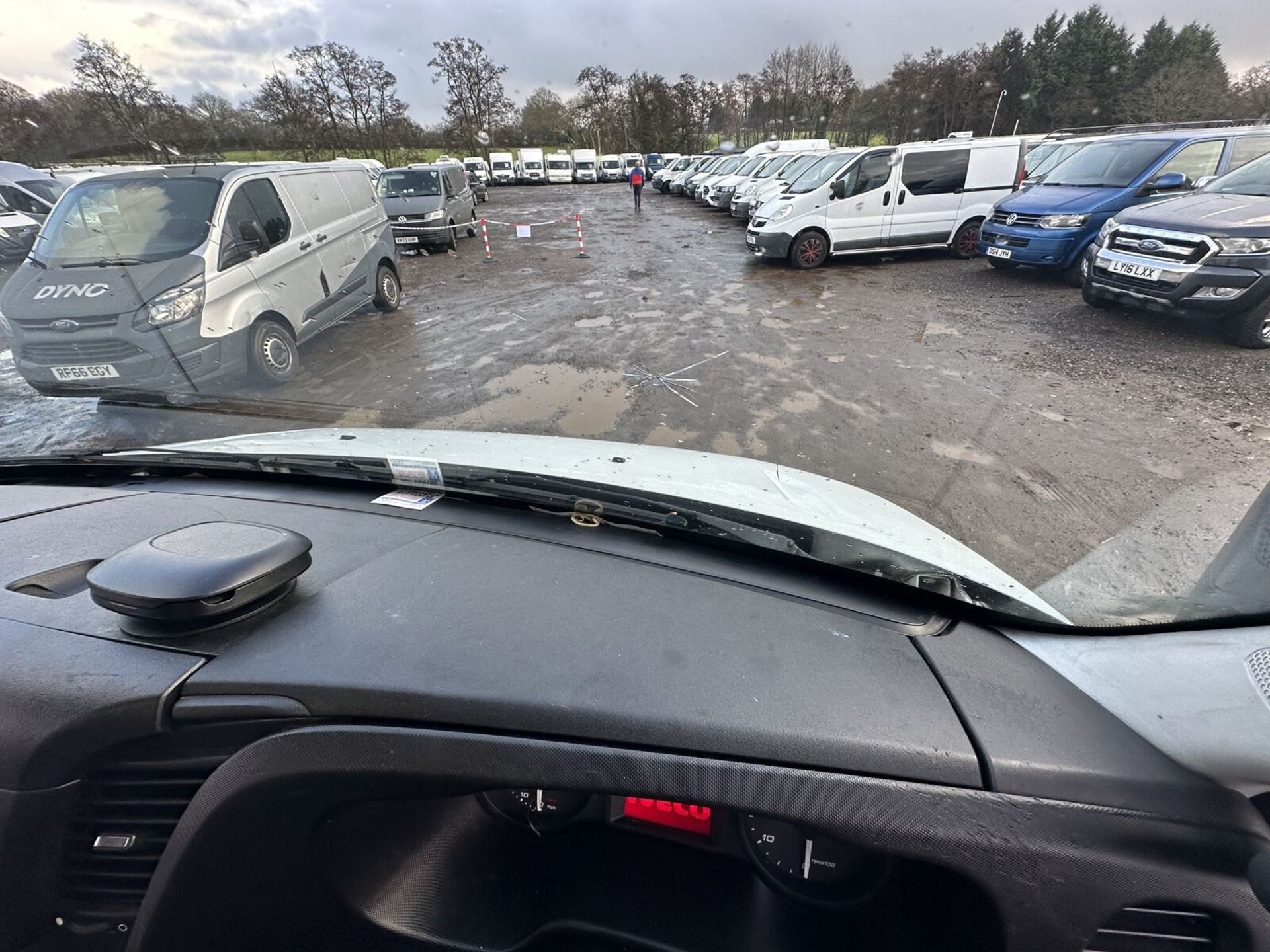 MECHANICAL NOTICE: 66 PLATE IVECO DAILY, GEARBOX WARNING - NO VAT ON HAMMER - Image 8 of 15
