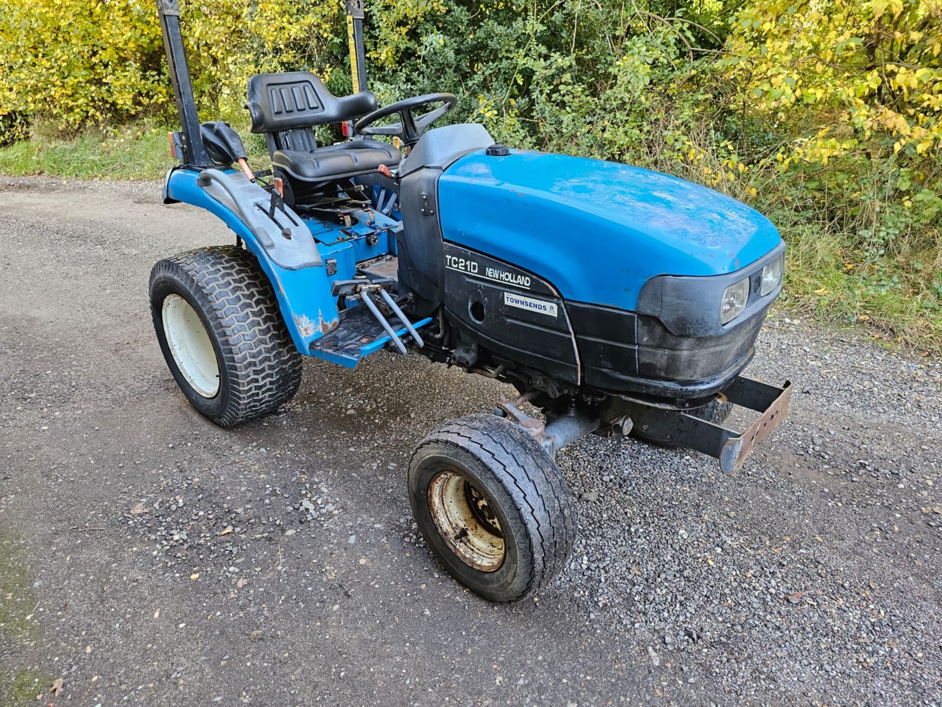 4X4 NEW HOLLAND TC210 RUNS AND DRIVES