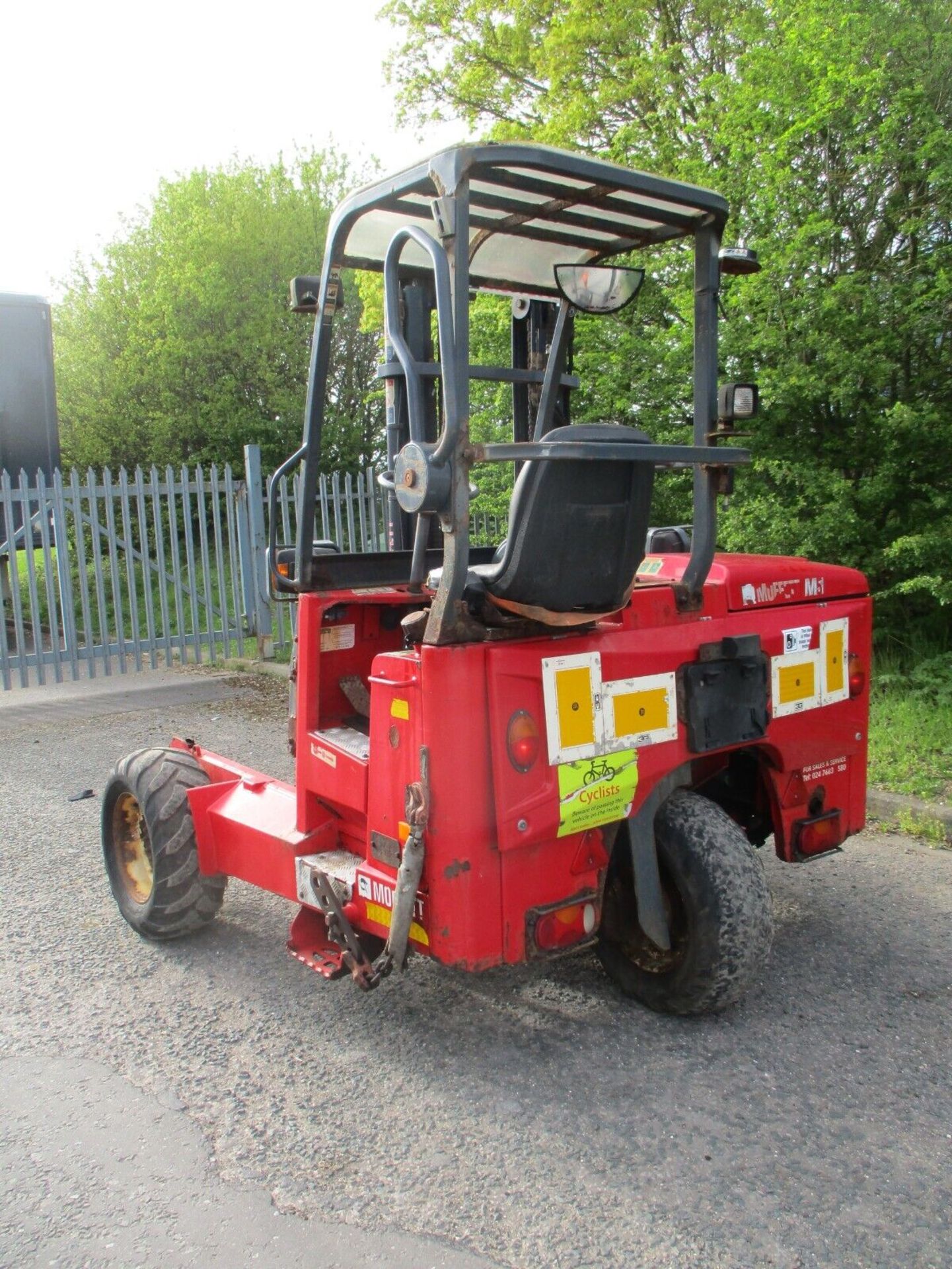 2008 MOFFETT M5 25.3: HEAVY-DUTY FORKLIFT - Image 4 of 14