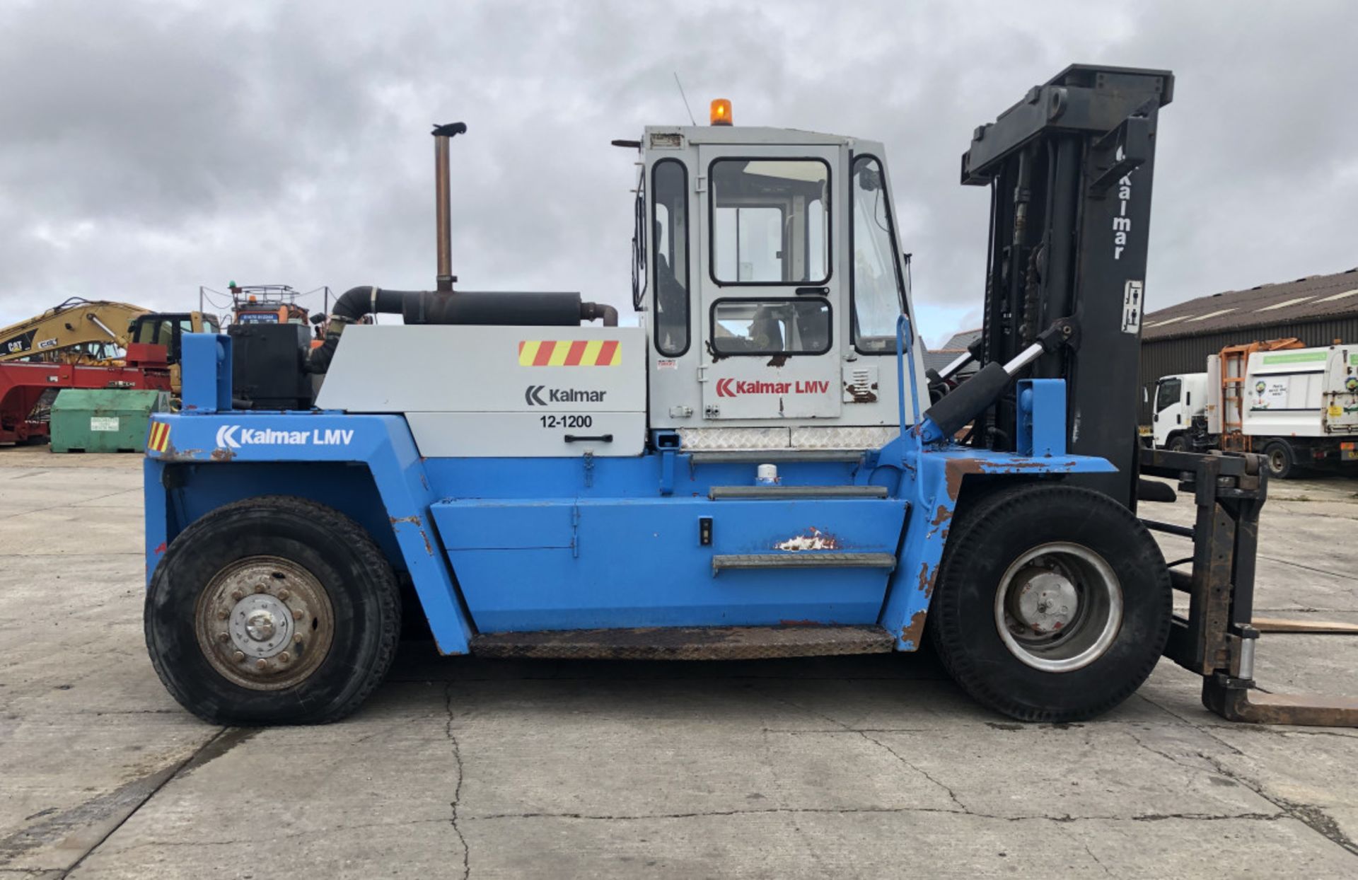 KALMAR DCD 12-1200 DIESEL FORKLIFT - LOW MAST!