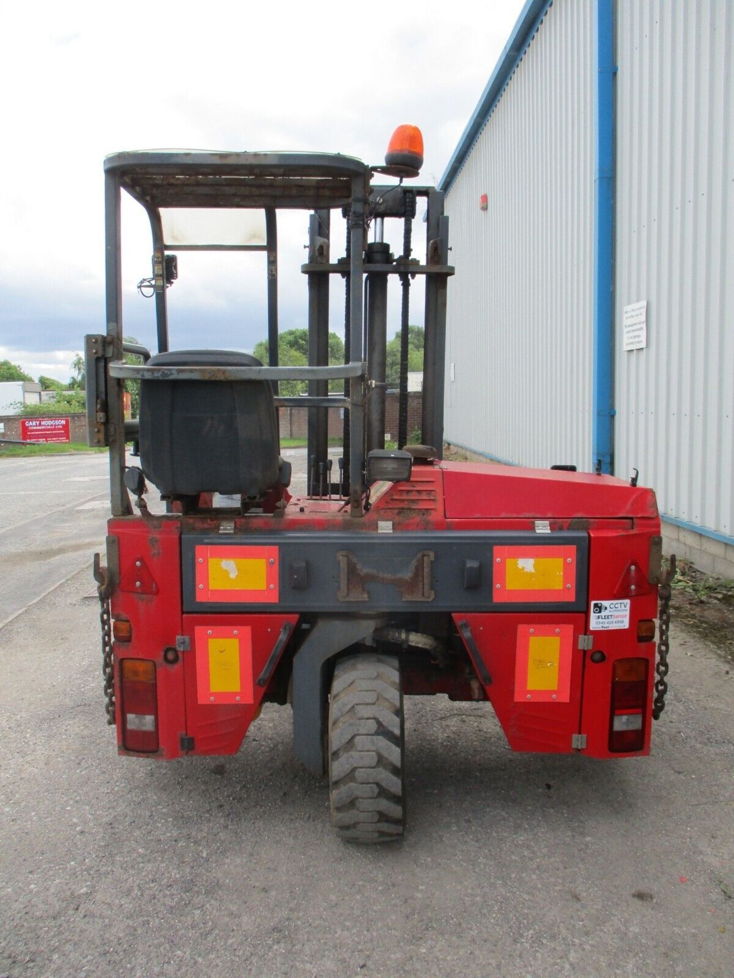 2005 MOFFETT MOUNTY M5 20.3: VERSATILE 2-TON LIFTER - Image 5 of 10