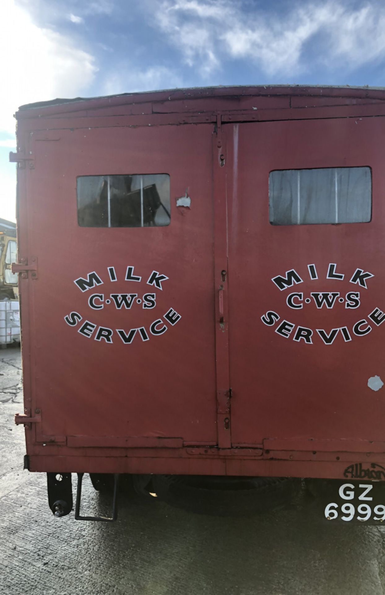 VINTAGE ALBION 2.5 TON COLD STORE FRIDGE VAN - Image 7 of 23