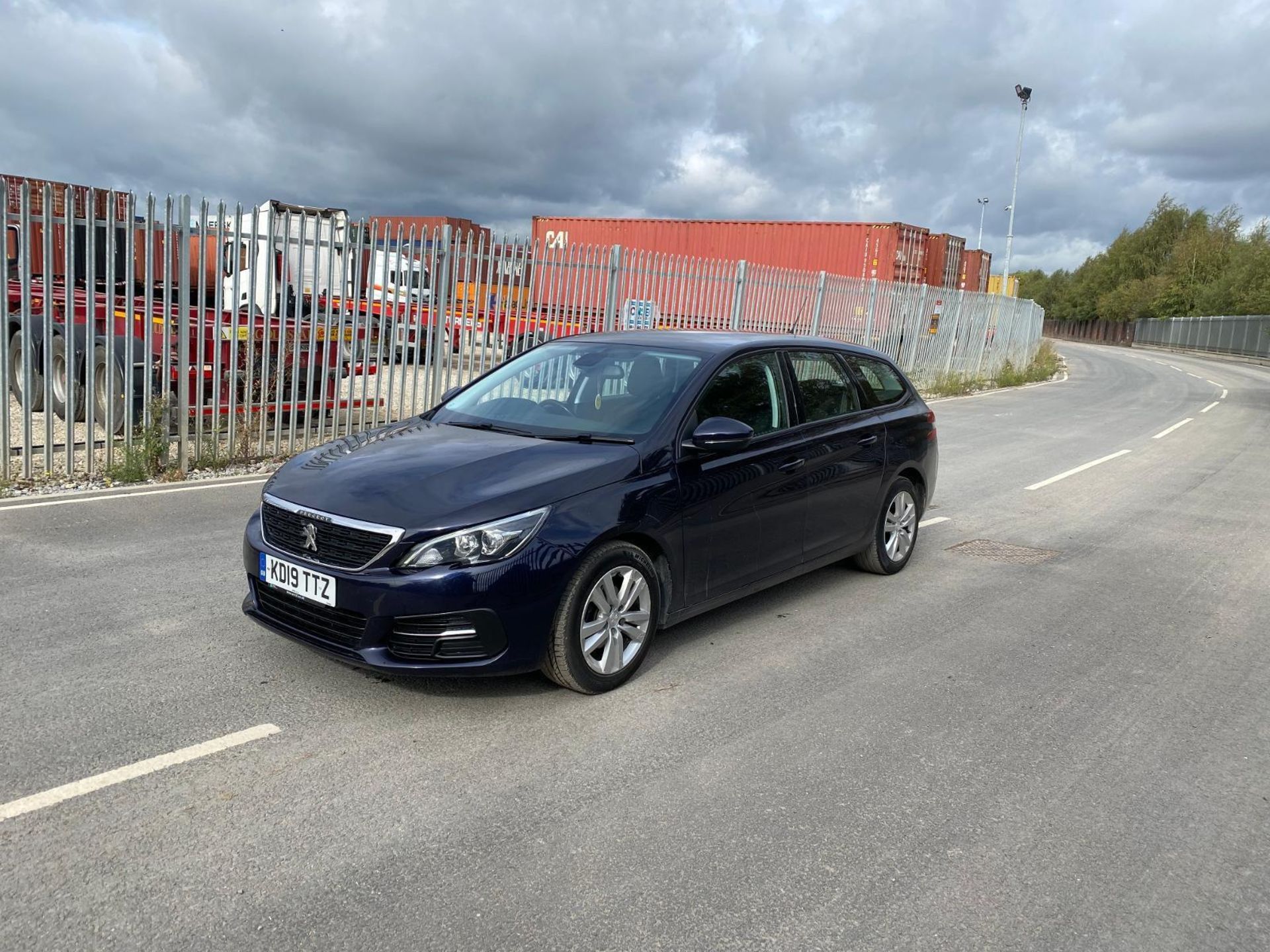 EFFICIENCY UNLEASHED: 2019 PEUGEOT 308 DIESEL ESTATE, EURO 6, 81K MILES - Image 12 of 16