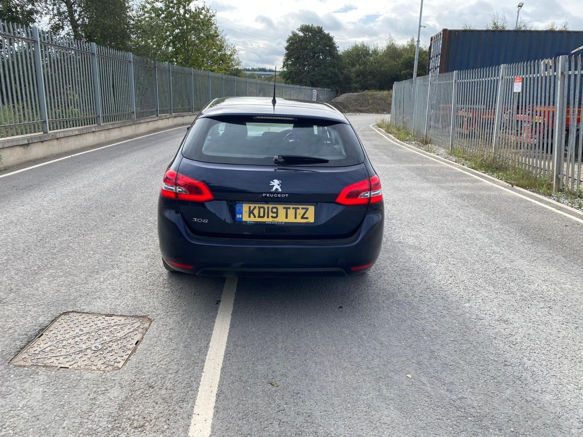 EFFICIENCY UNLEASHED: 2019 PEUGEOT 308 DIESEL ESTATE, EURO 6, 81K MILES - Image 9 of 16