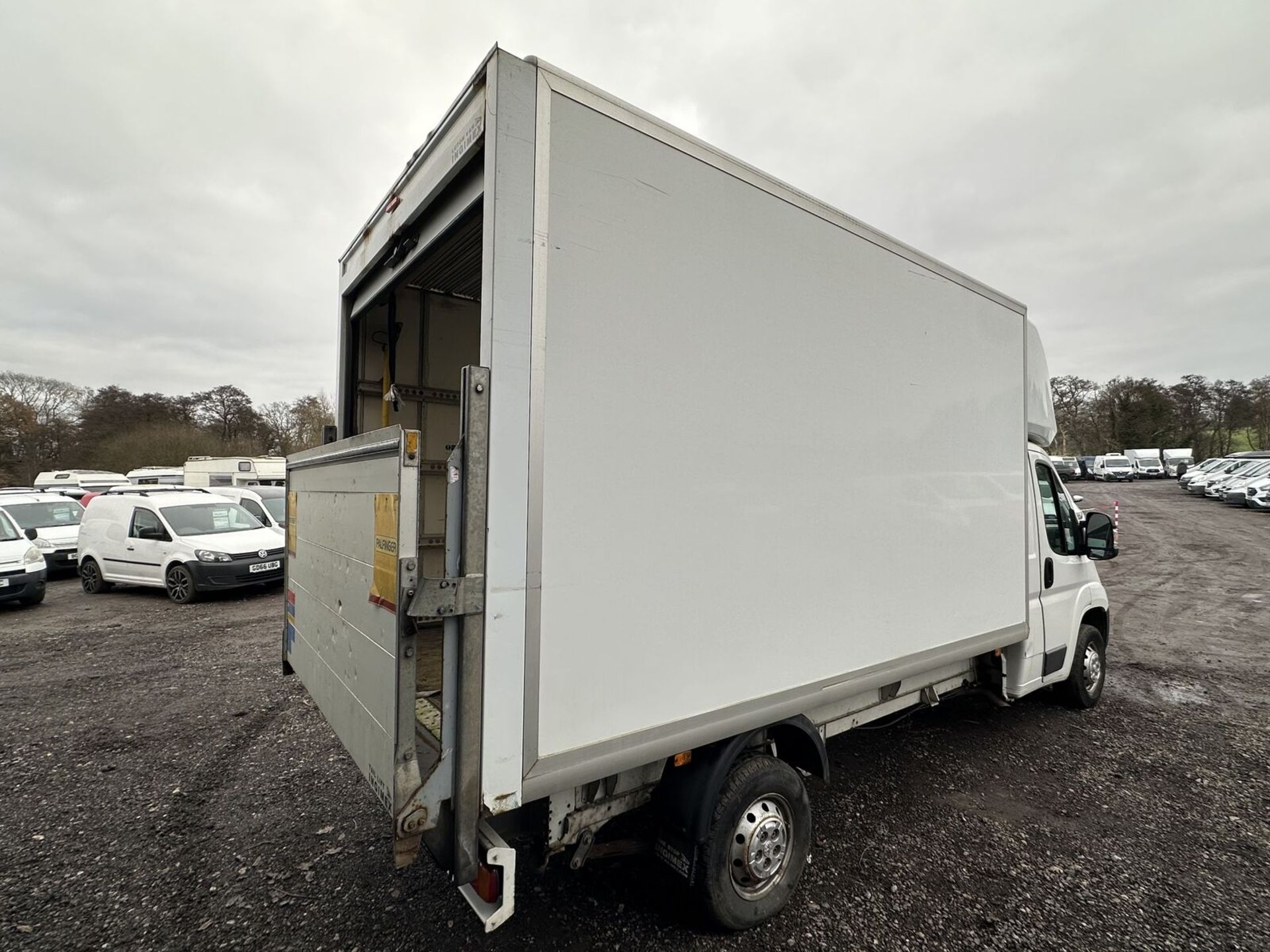 101K MILES - 2017 LUTON BOX WORKHORSE: PEUGEOT BOXER - NO VAT ON HAMMER - Image 10 of 11