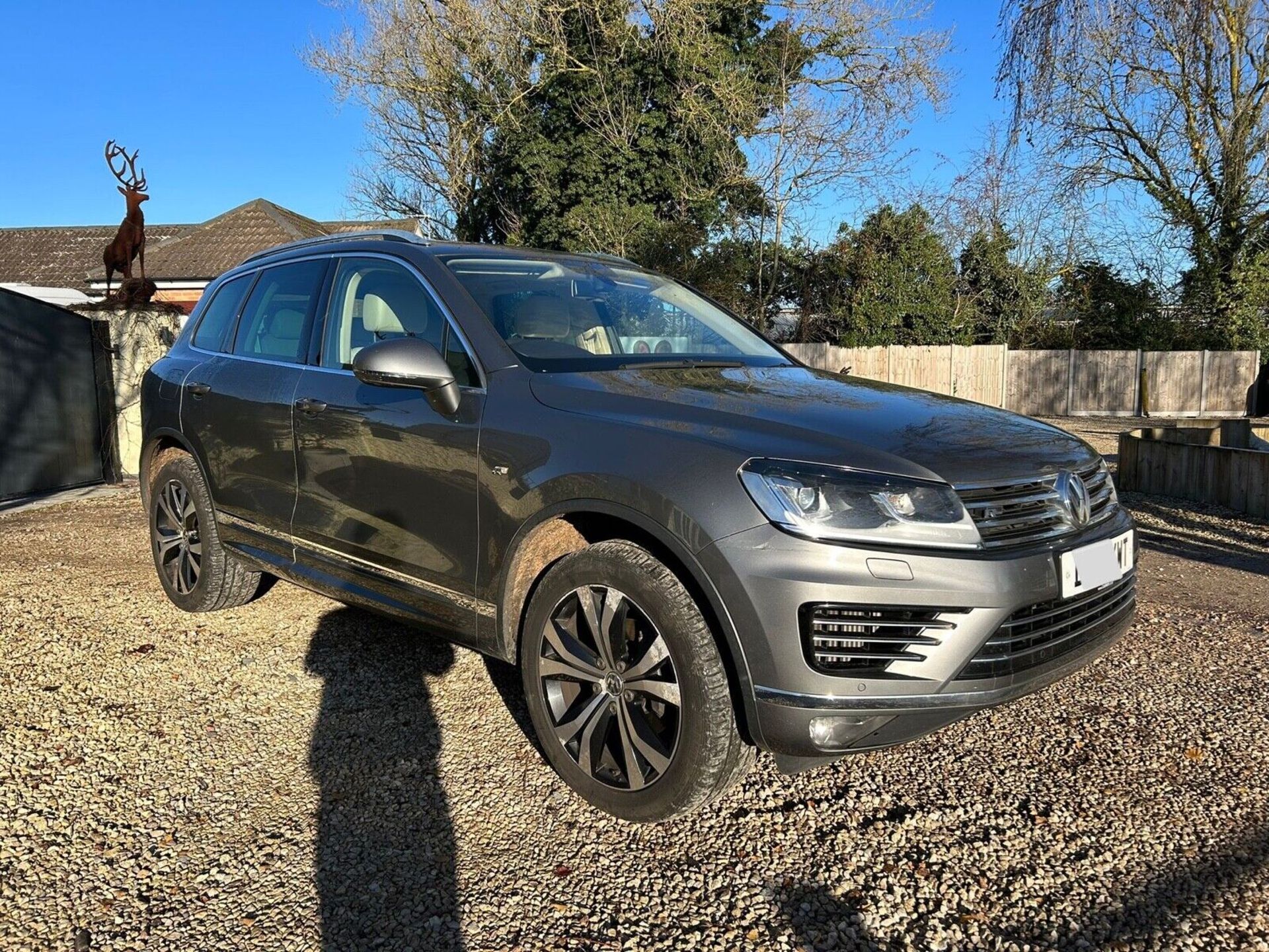 LUXURY DRIVES: 2015 VW TOUAREG R-LINE 3.0 TDI BLUEMOTION