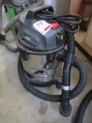 Ozito wet/dry vacuum, 240v