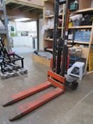 Robor hydraulic hi-lift pallet stacker, capacity, 1,000kg