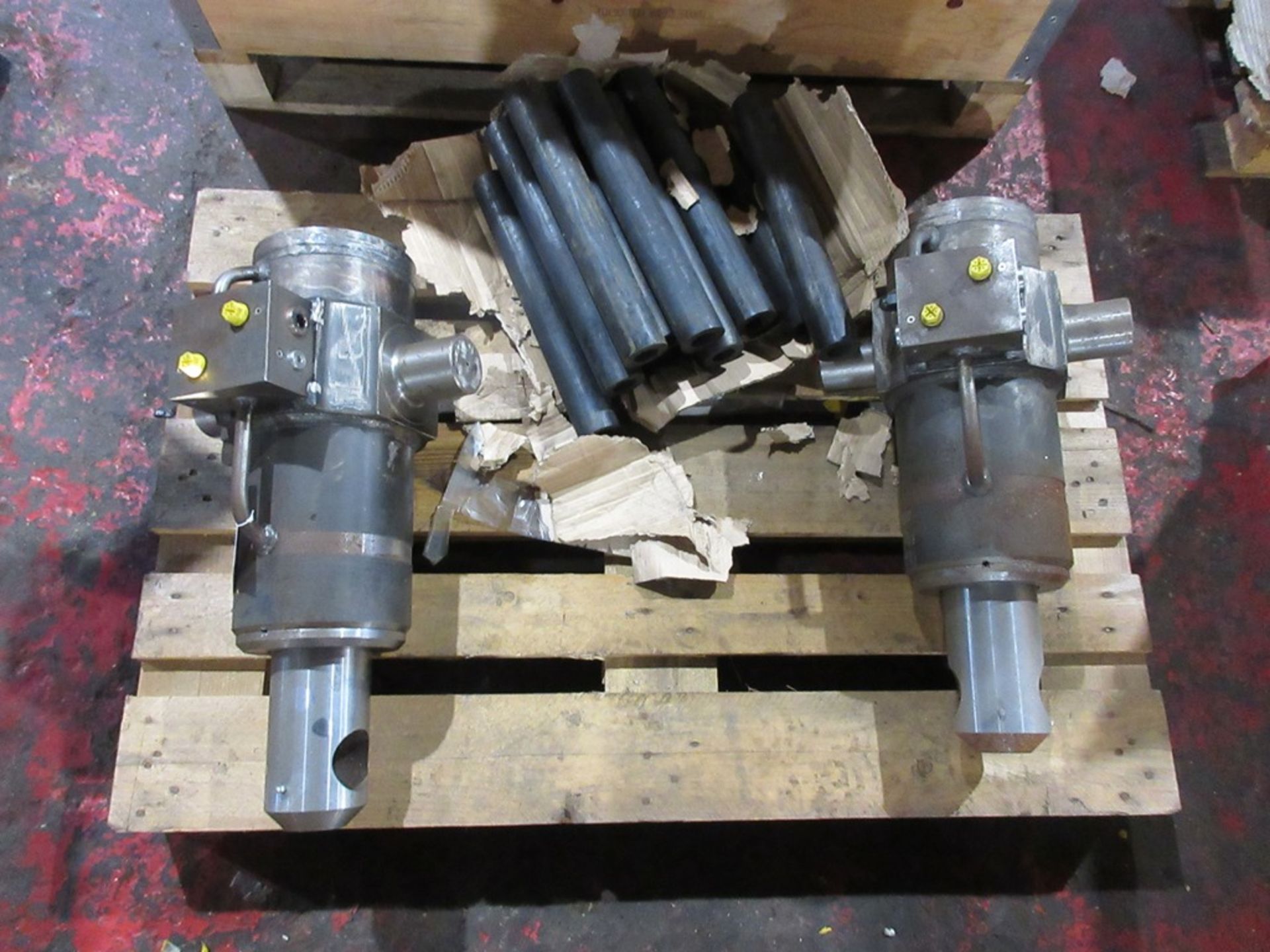 Four Rexquote Road railer axle hydraulic rams - Unused - Bild 4 aus 5