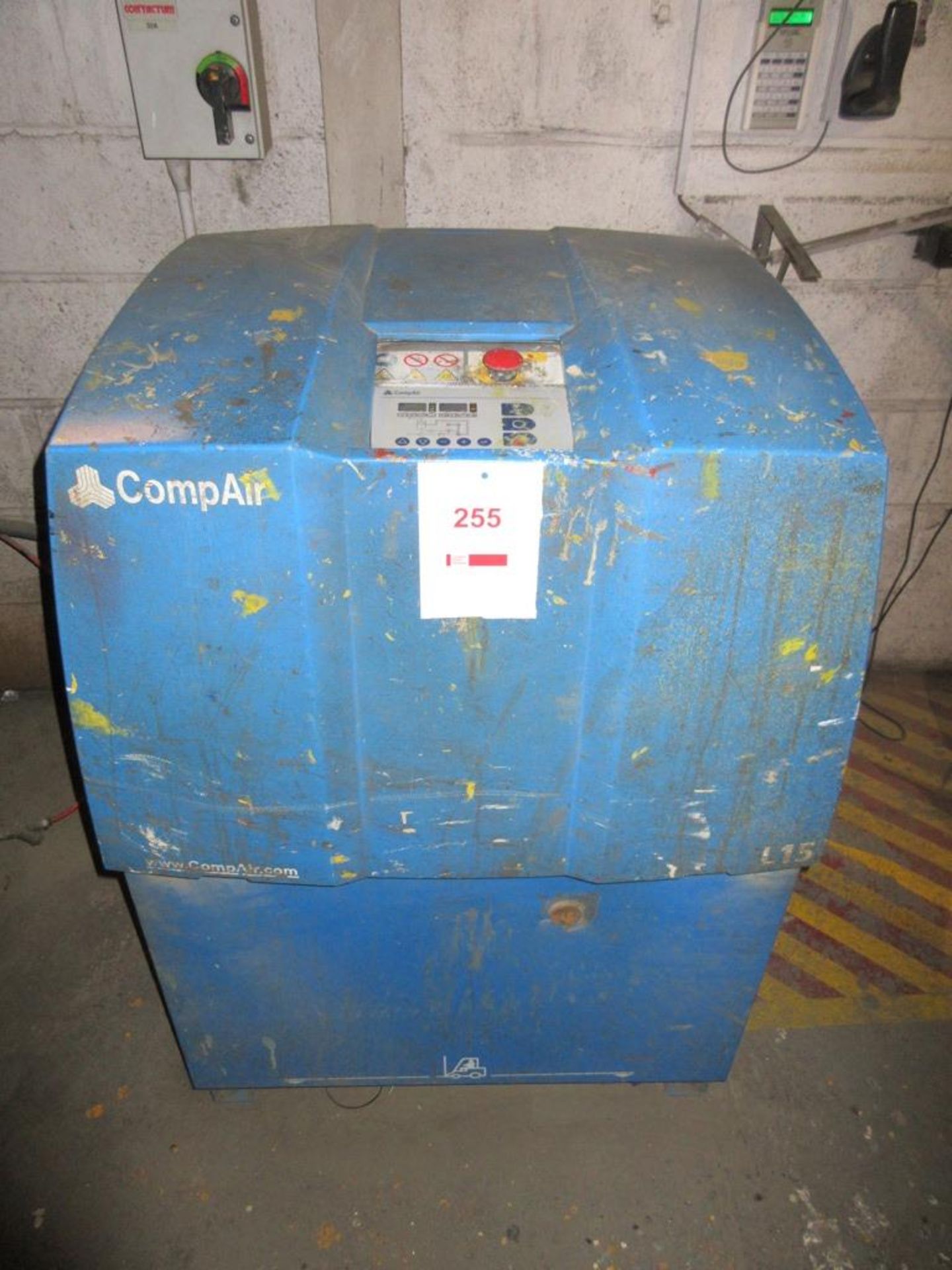 COMPAIR Screw compressor, model L15-7.5, max pressure 7.5Bar, (2004) with 500 Ltr air receiver & dry - Image 2 of 3