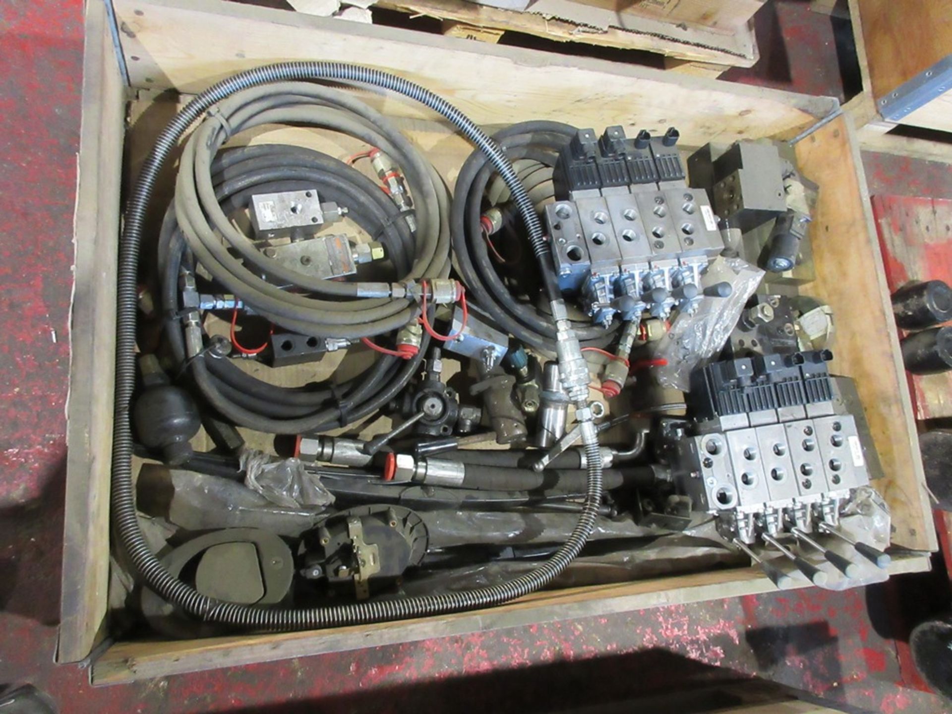 Quantity of hydraulic fittings, including valves & hoses etc. - Image 2 of 3