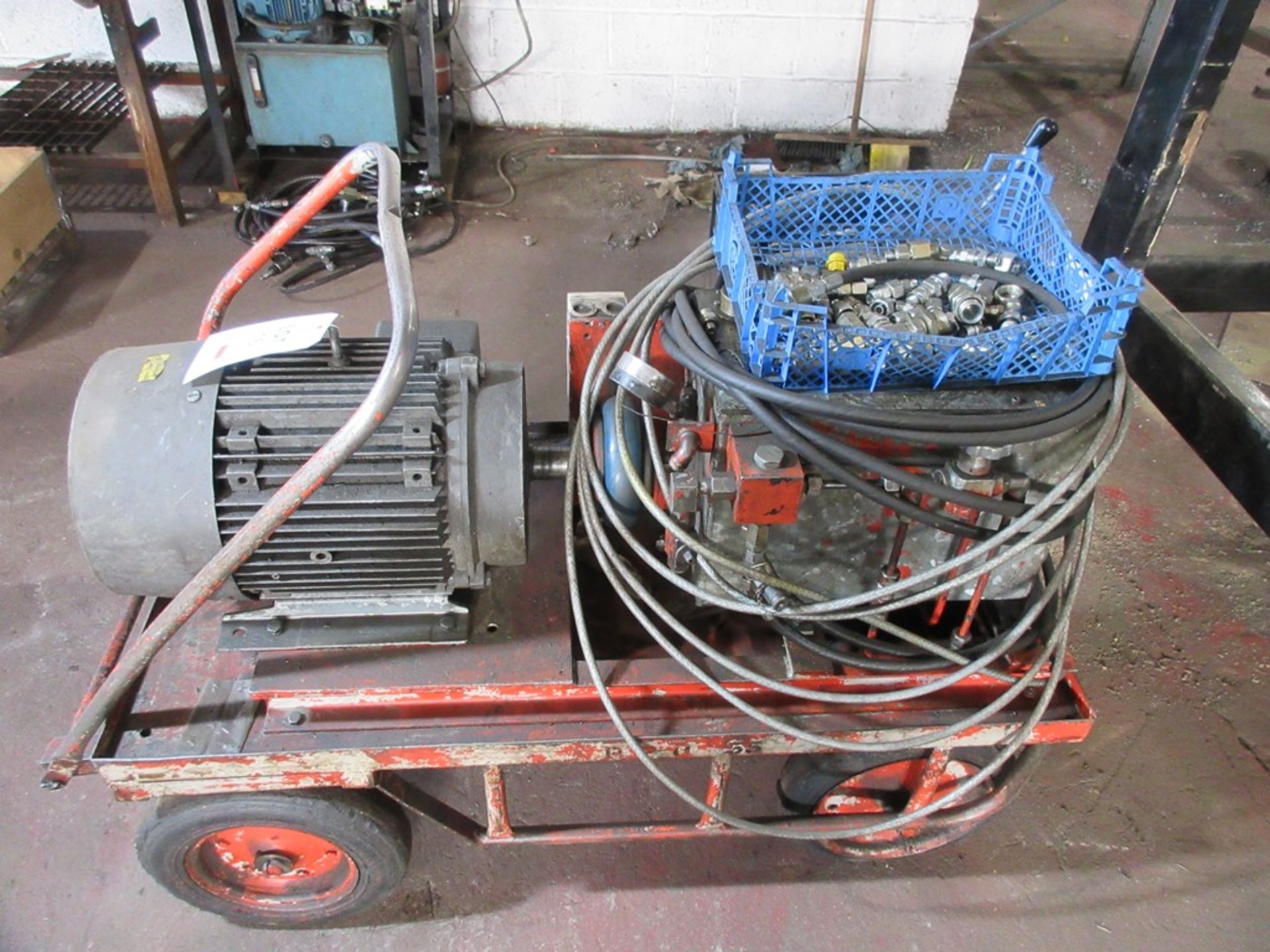 Mobile hydraulic test rig, with electric motor, pump & quantity of hydraulic fittings - Image 3 of 4