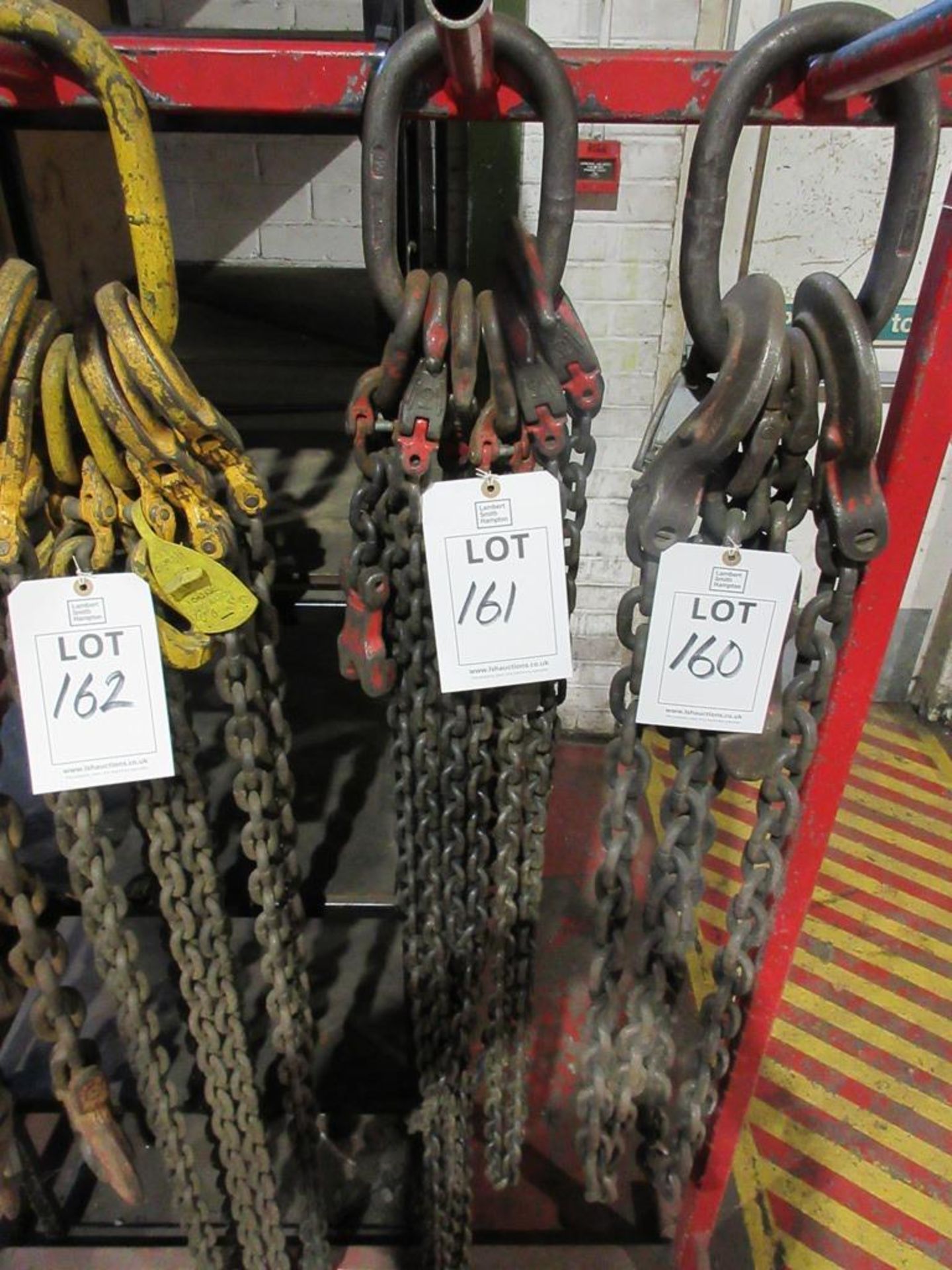 4 Leg lifting chain, with shorteners NB: This item has no record of Thorough Examination. The - Image 2 of 3