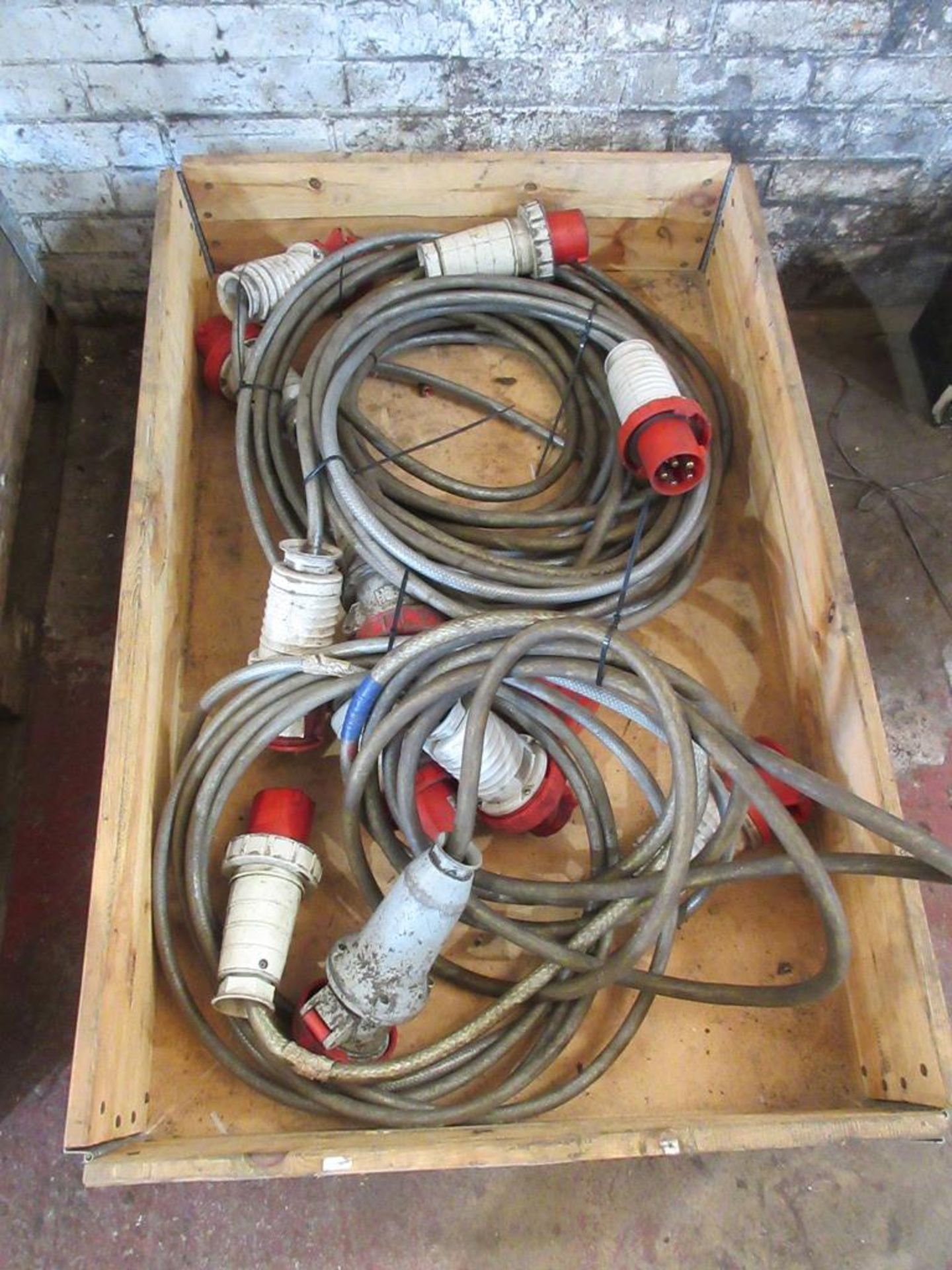 Quantity of 415V extension leads - Image 2 of 3