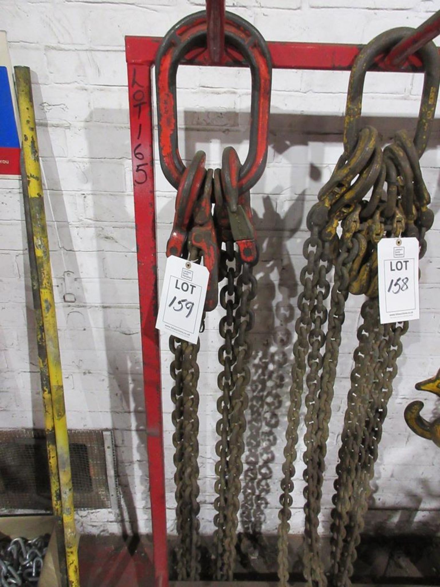 2 Leg lifting chain, with shorteners NB: This item has no record of Thorough Examination. The - Image 2 of 3