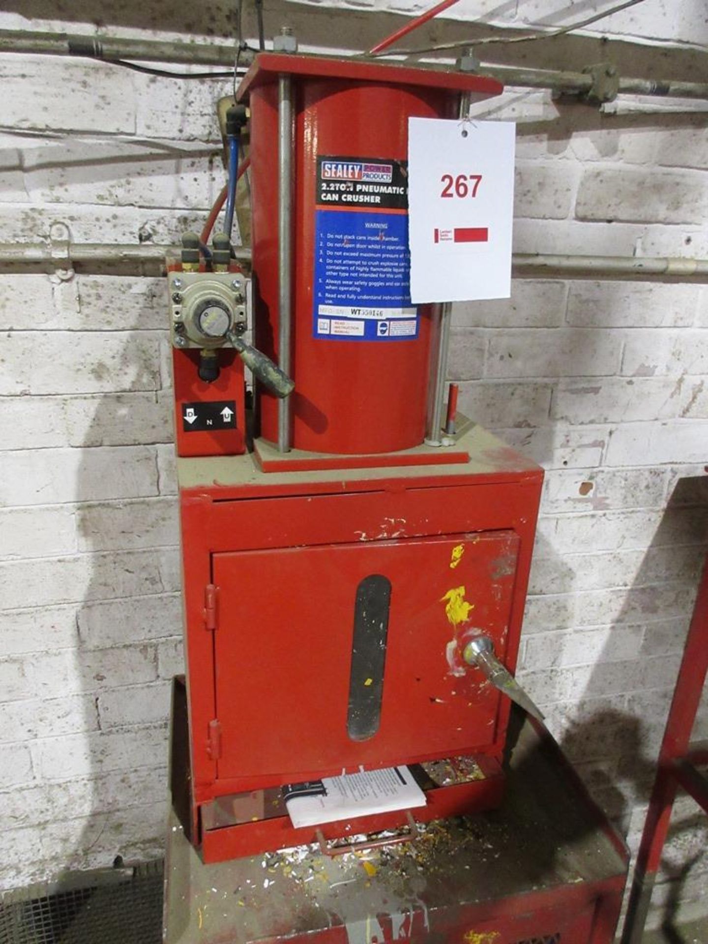 Sealey 2.2 Ton pneumatic paint can crusher, model HCC08 - Image 2 of 3