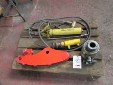 ENERPAC hydraulic pump & 3No. various hydraulic jacks