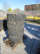 Four GENIE Z60 wheels, with 355/55/D 625 solid tyres
