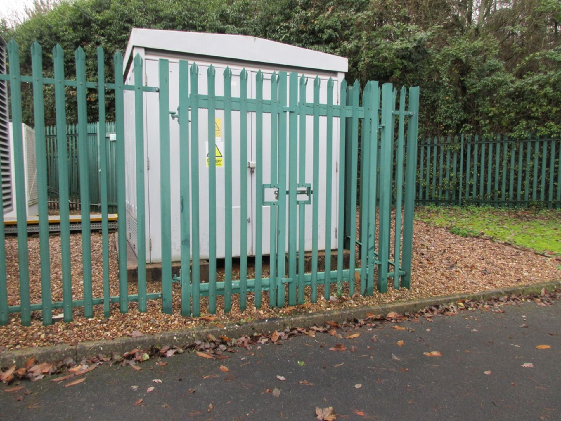 Steel security fencing and gates to generator and CRAC areas - Image 7 of 12