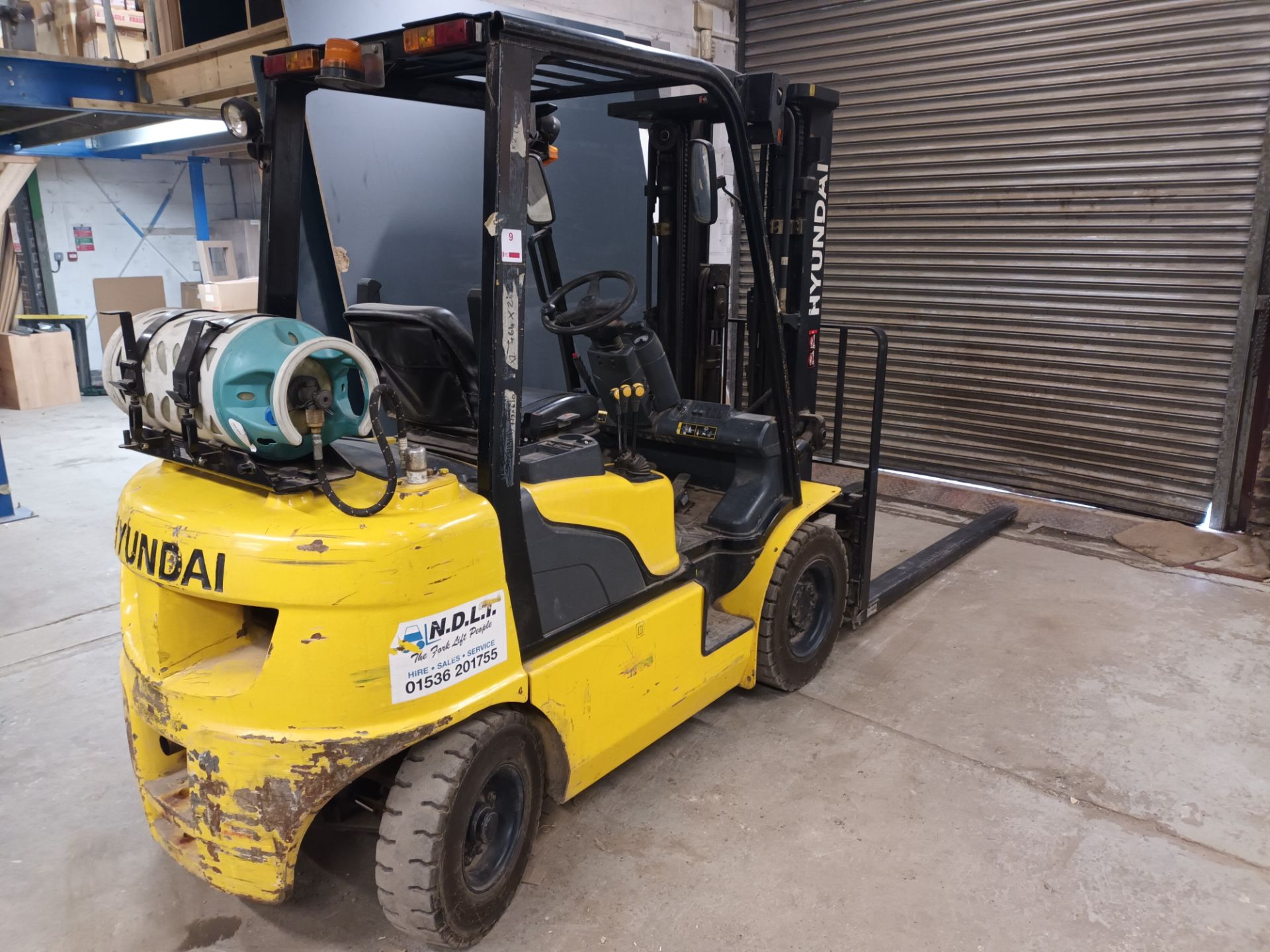 Hyundai 25L-7A LPG forklift truck (2011) with 2,430 hours *DELAYED COLLECTION* - Image 3 of 9