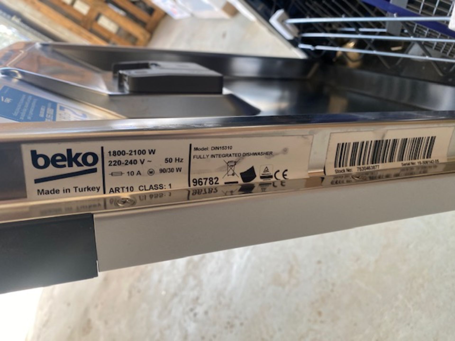 Beko D/N15310 built in fully integrated dishwasher (ex display) - Image 3 of 4