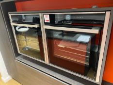 Two Neff built in ovens, model B47CR32-OB