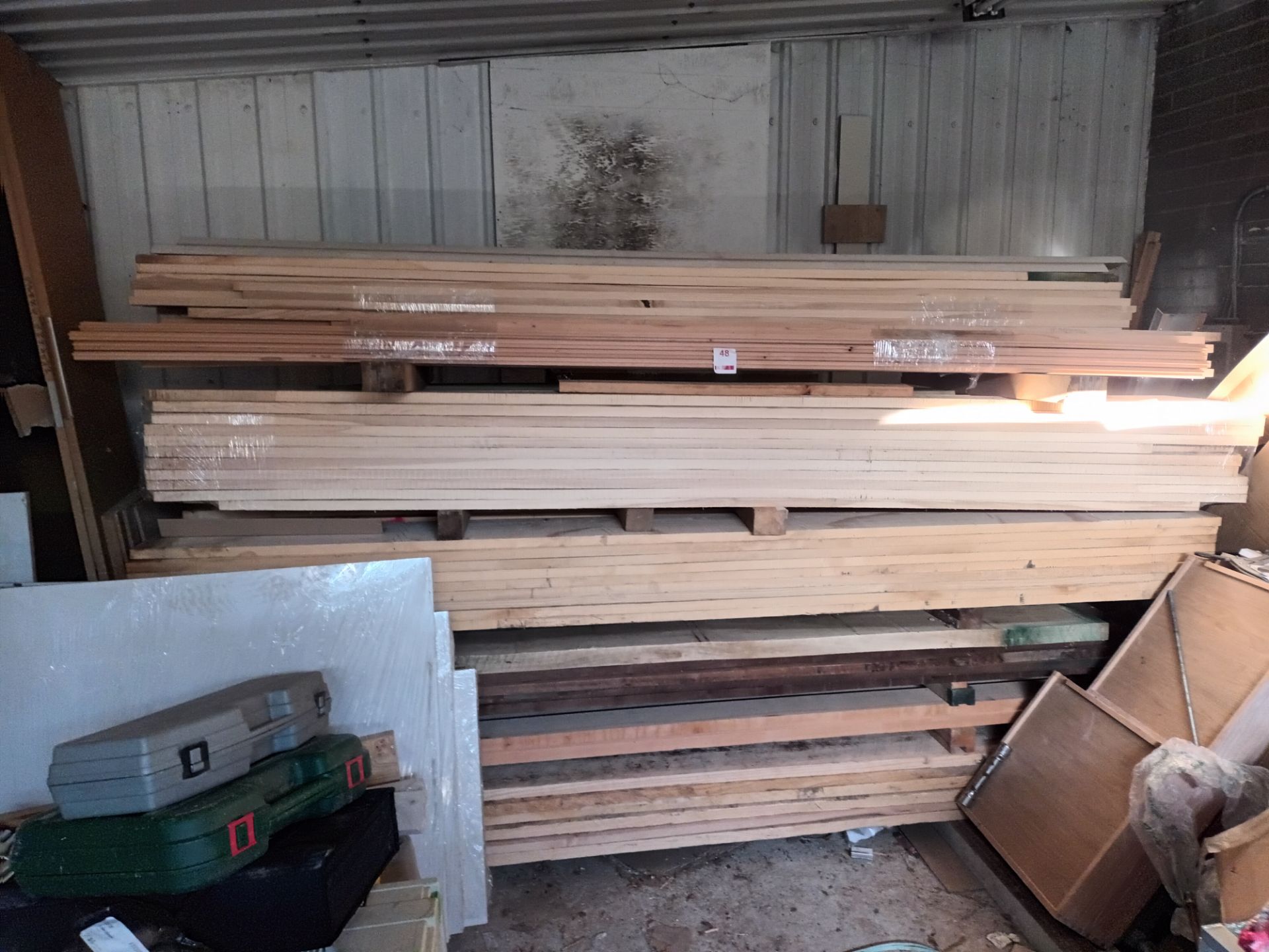 Quantity of beech, ash and oak planks and sheets