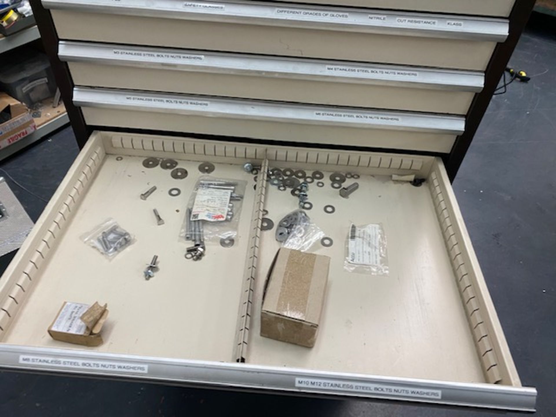 Mobile two section fourteen drawer tool chest with contents to include bone, clamp, pipe, stainless - Image 8 of 14