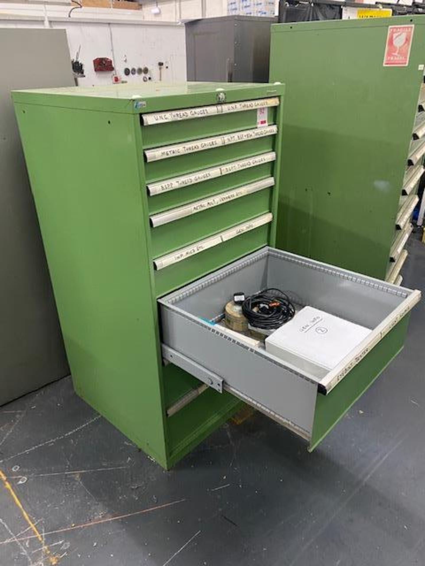 Heavy duty 8-draw tool chest (Located Milton Keynes) - Image 2 of 5
